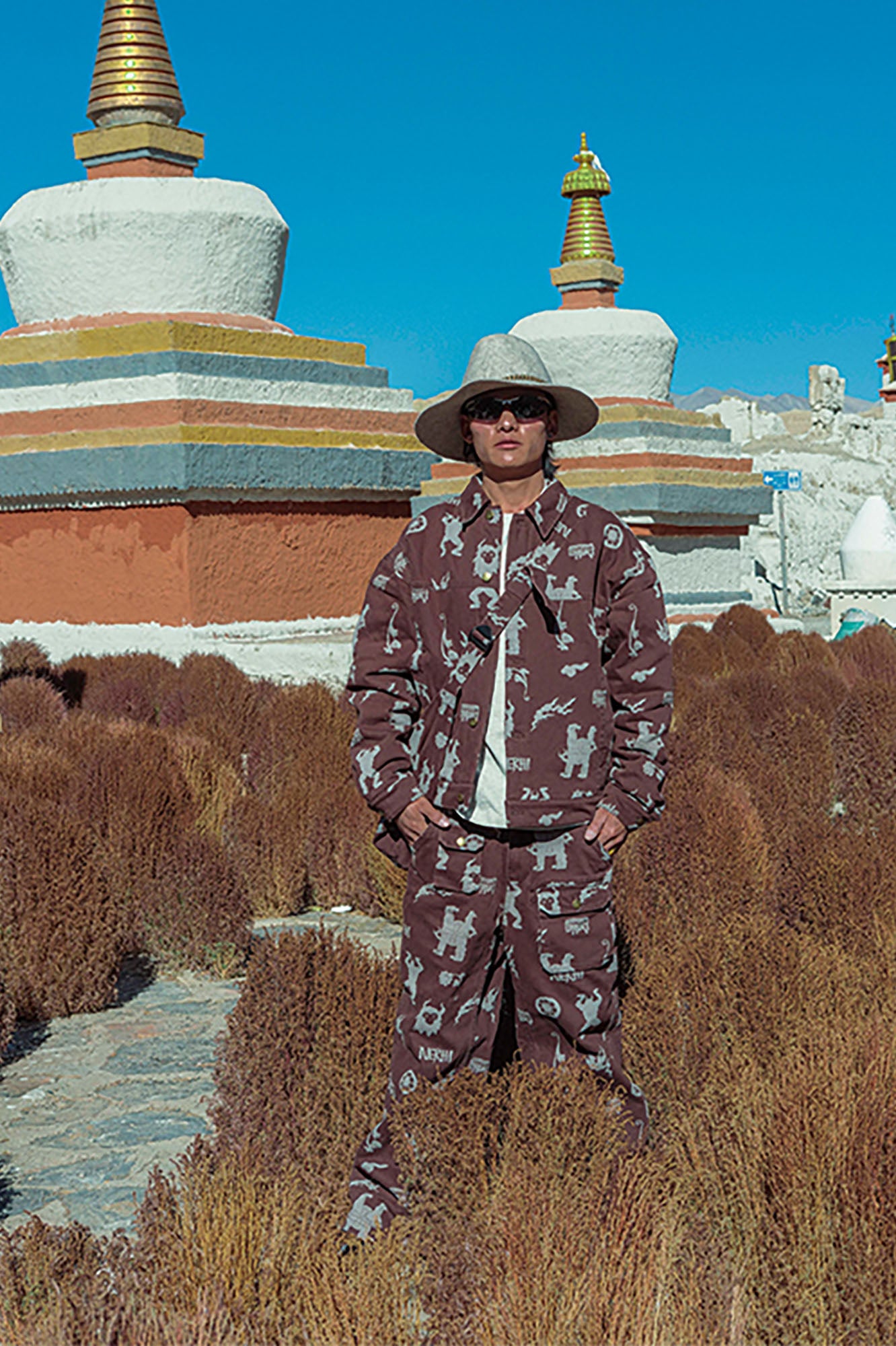 NERHI Tribal Totem Full-Print Patch-Pocket Pants