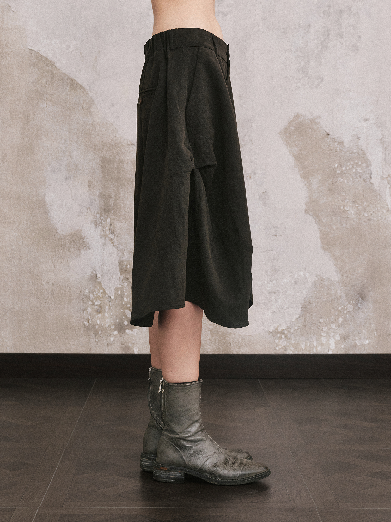 ILNya Nieternite Nifutur Lyocell-Blend Asymmetrical Wide-Leg Shorts