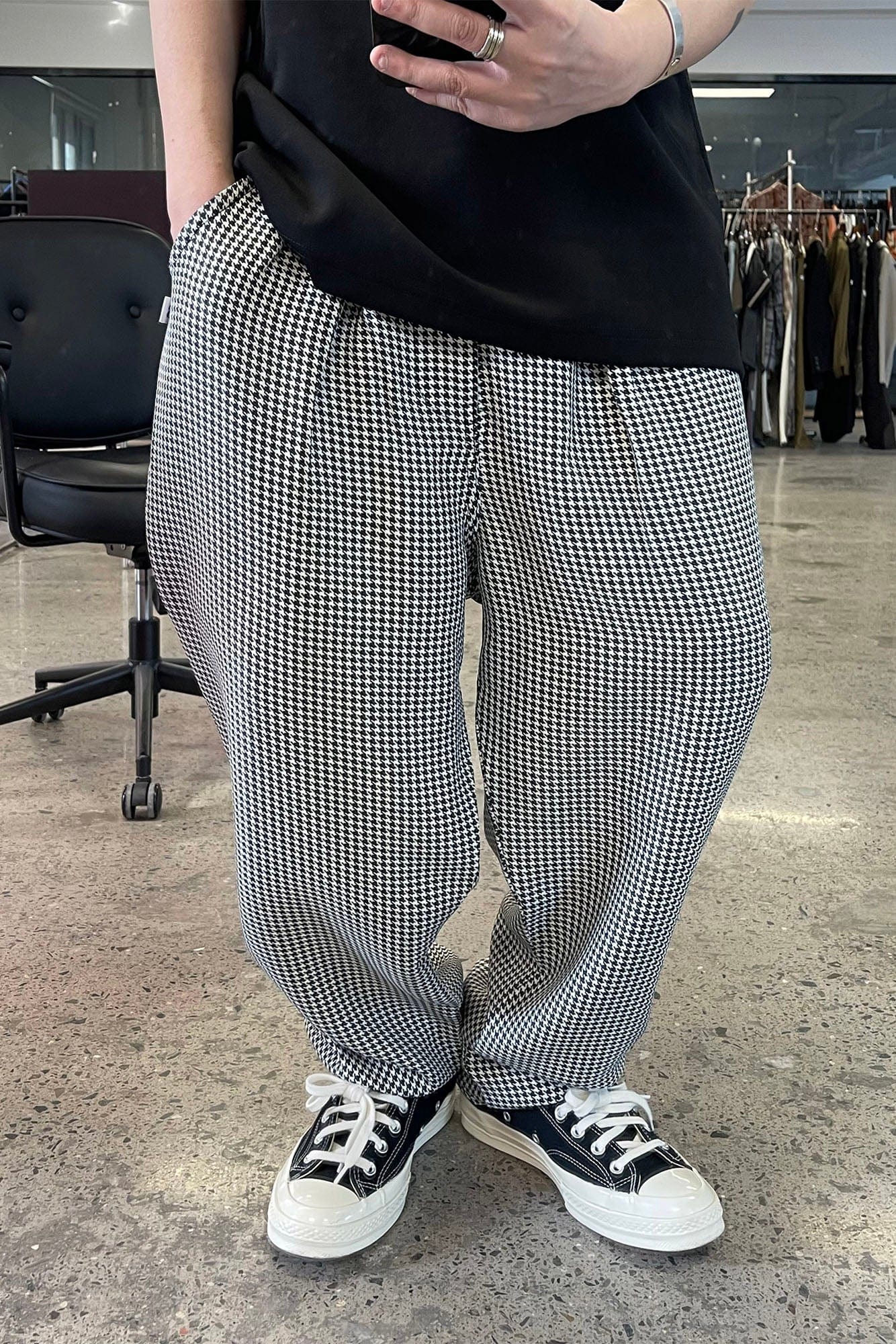 ME DA IGUAL Elastic Waist Houndstooth Tapered Trousers, premium urban and streetwear designers apparel on PROJECTISR.com, ME DA IGUAL