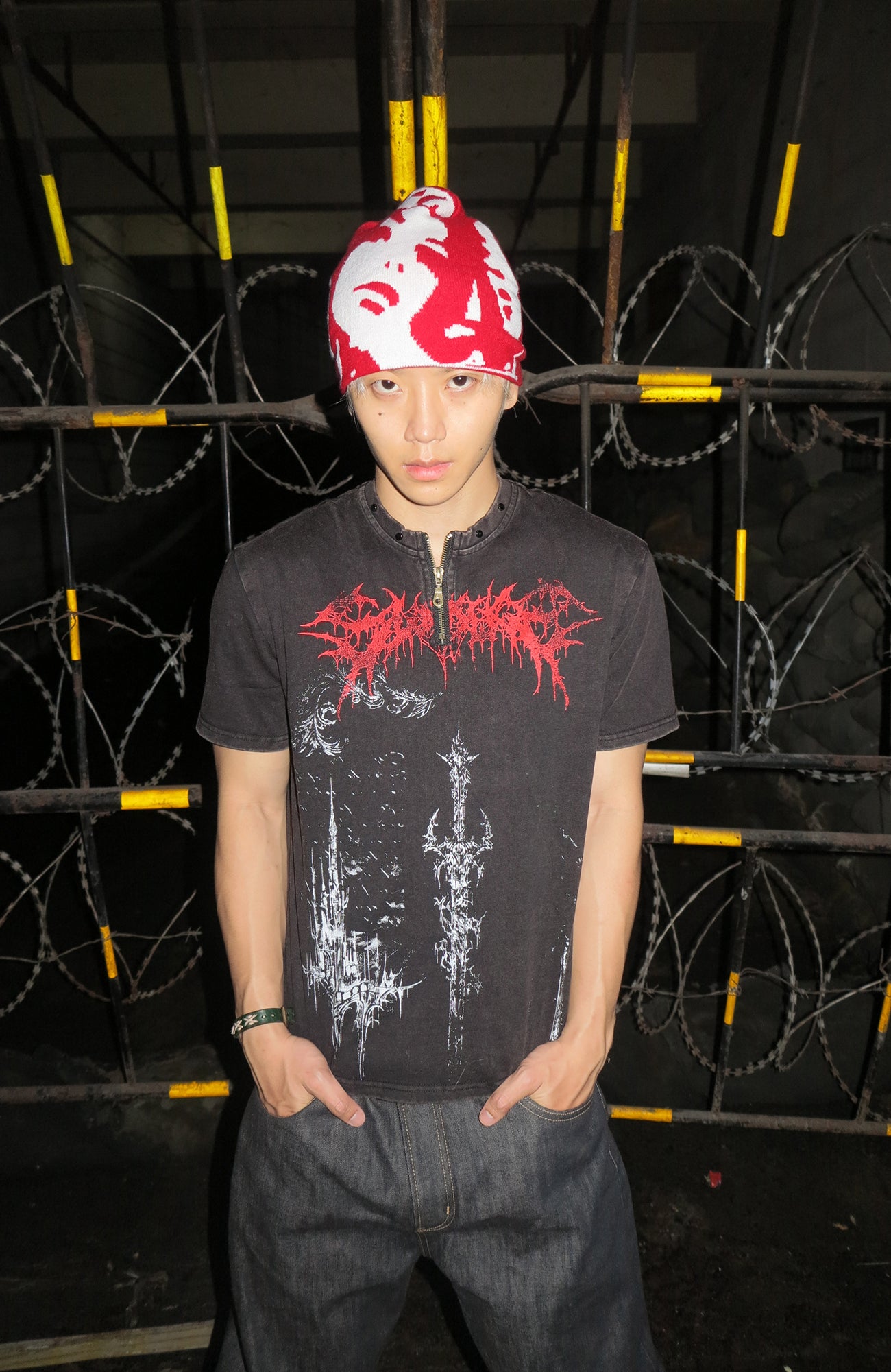 DREAM BAND Gothic Thorn Graphic Tee