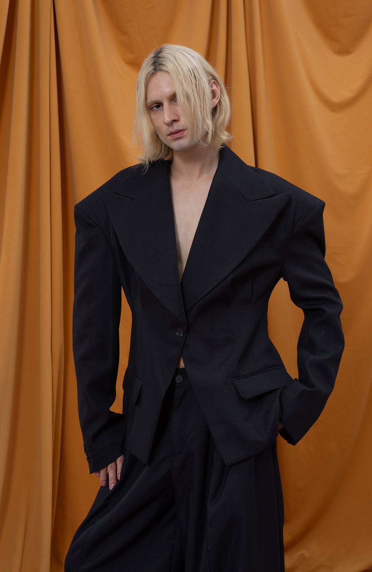 CLP Retro Wide-Lapel Cinched Blazer