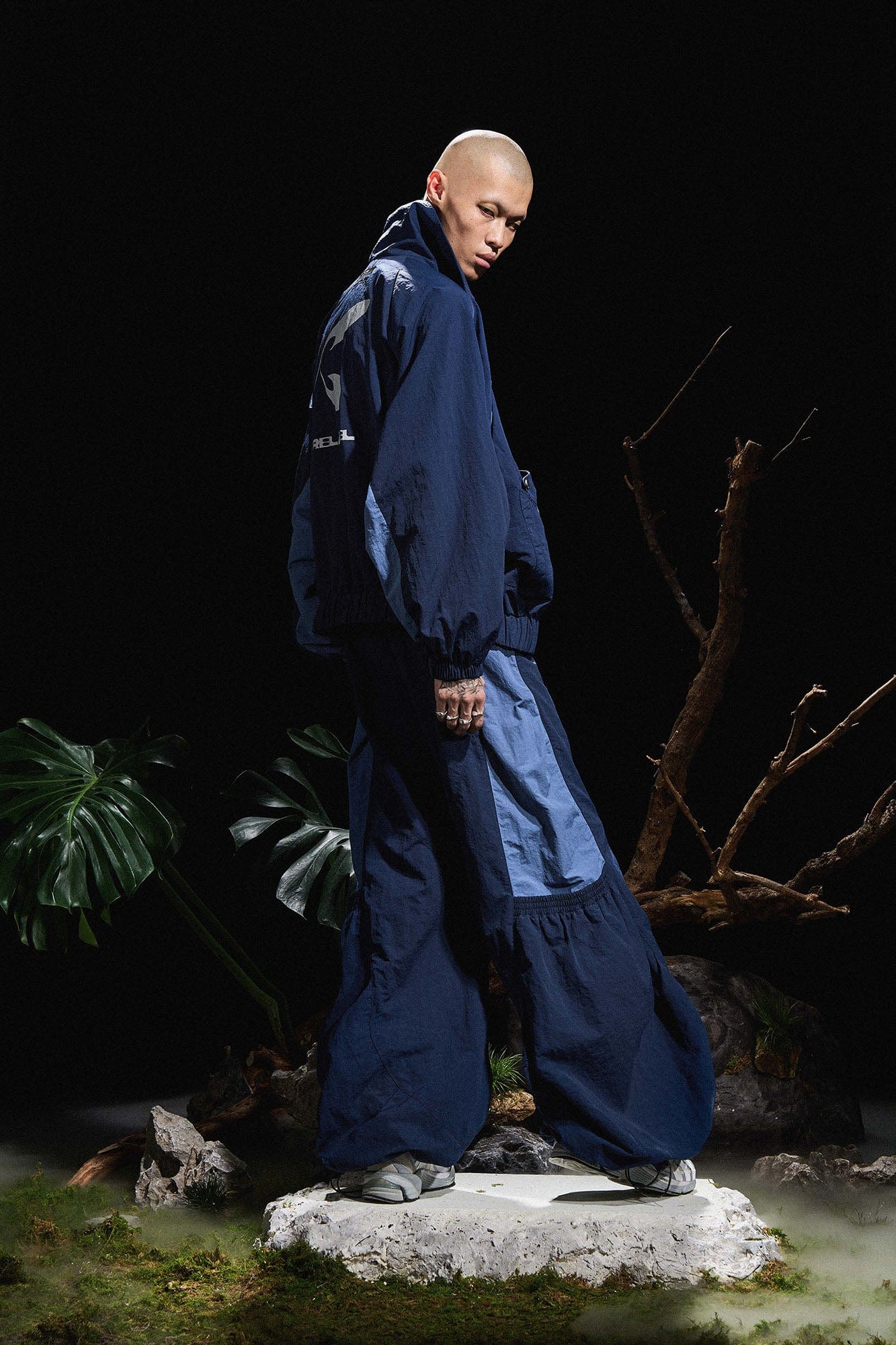 RELABEL Big-Pocket Pleated Oversized Curved Pants Blue, premium urban and streetwear designers apparel on PROJECTISR.com, RELABEL