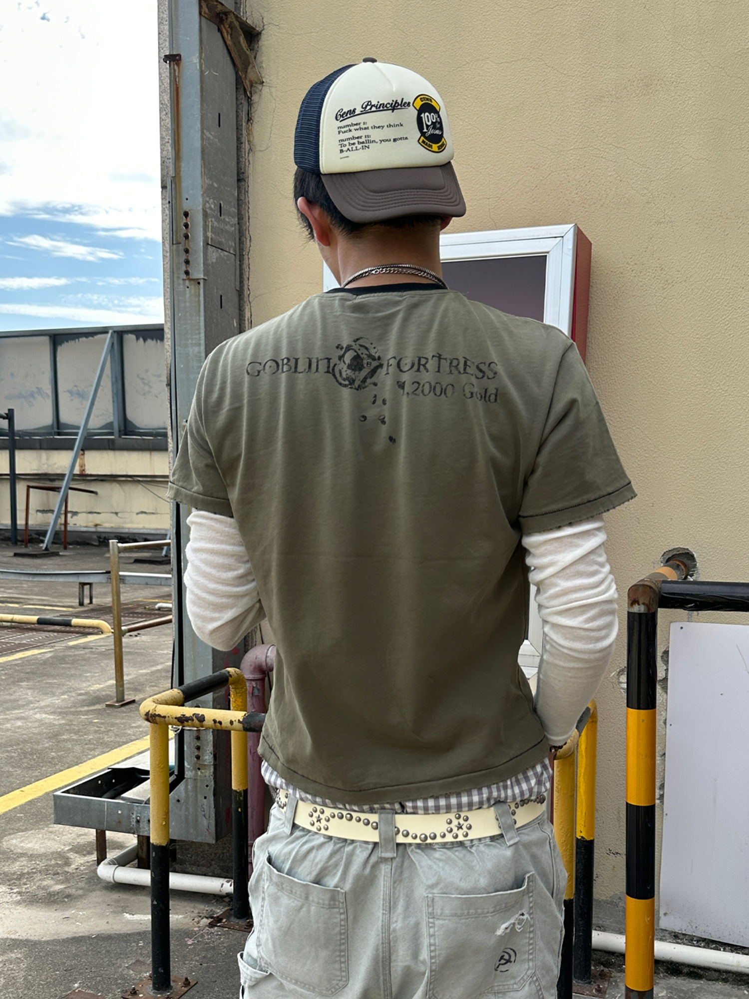 ESAIAS Washed Faded Graphic T-Shirt