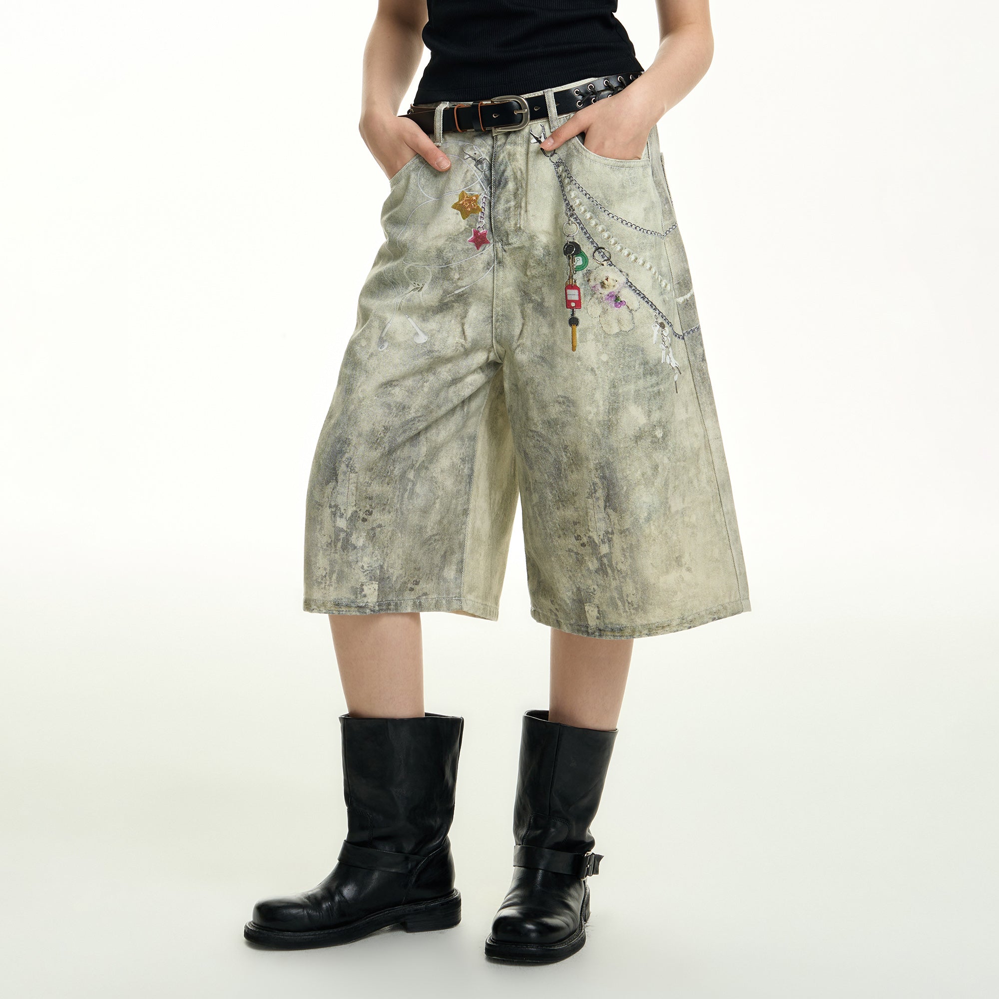 TGNS Distressed Chain Graphic Oversized Jorts