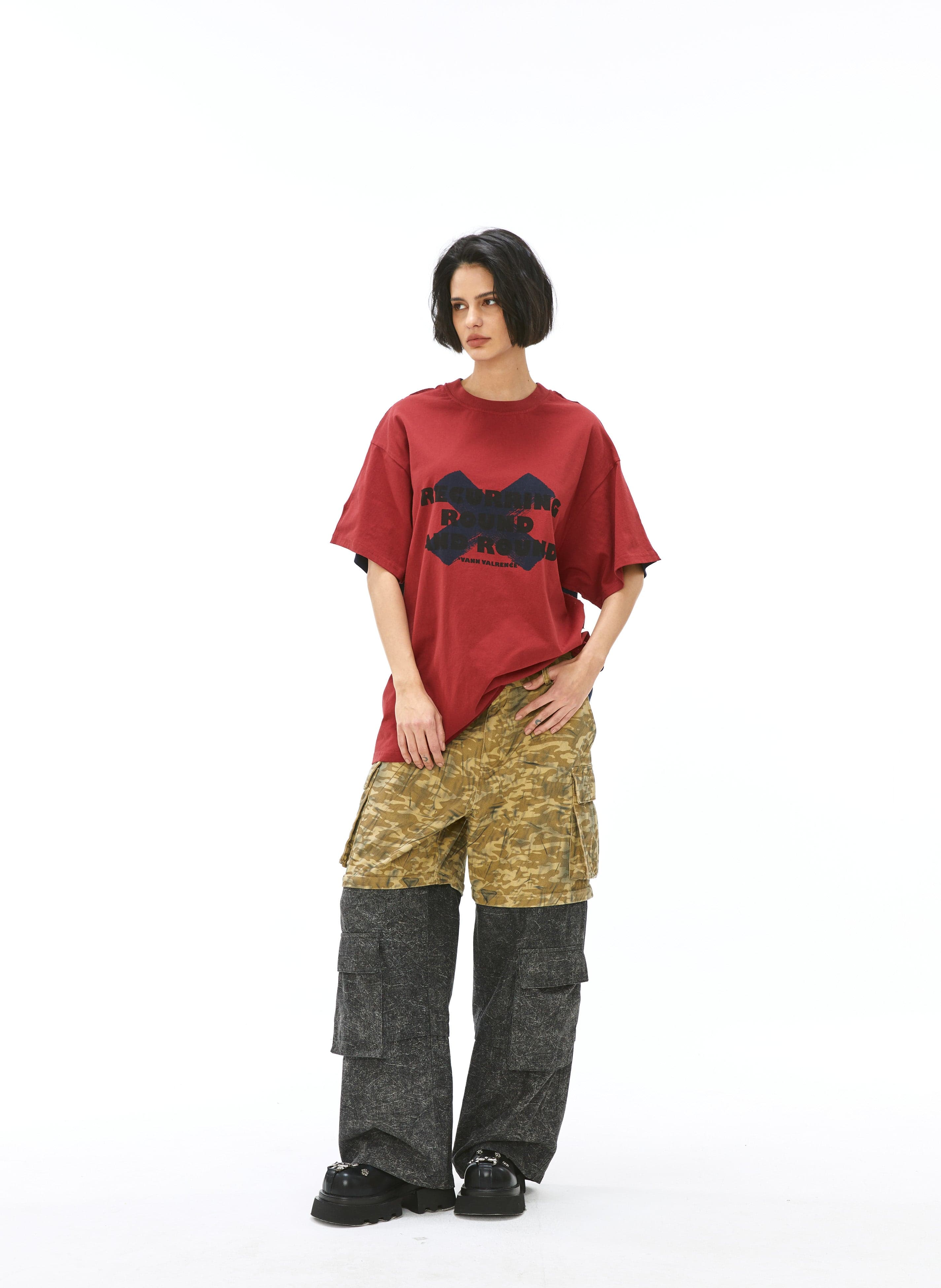 VANN VALRENCE Contrast Split Graphic T-Shirt