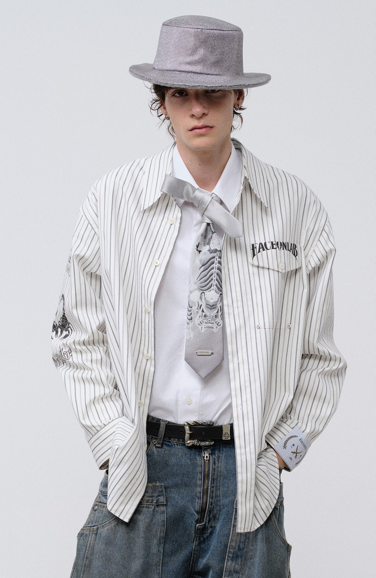 FACEONLAB Stripe Animal Graphic Relaxed Shirt White, premium urban and streetwear designers apparel on PROJECTISR.com, FACEONLAB