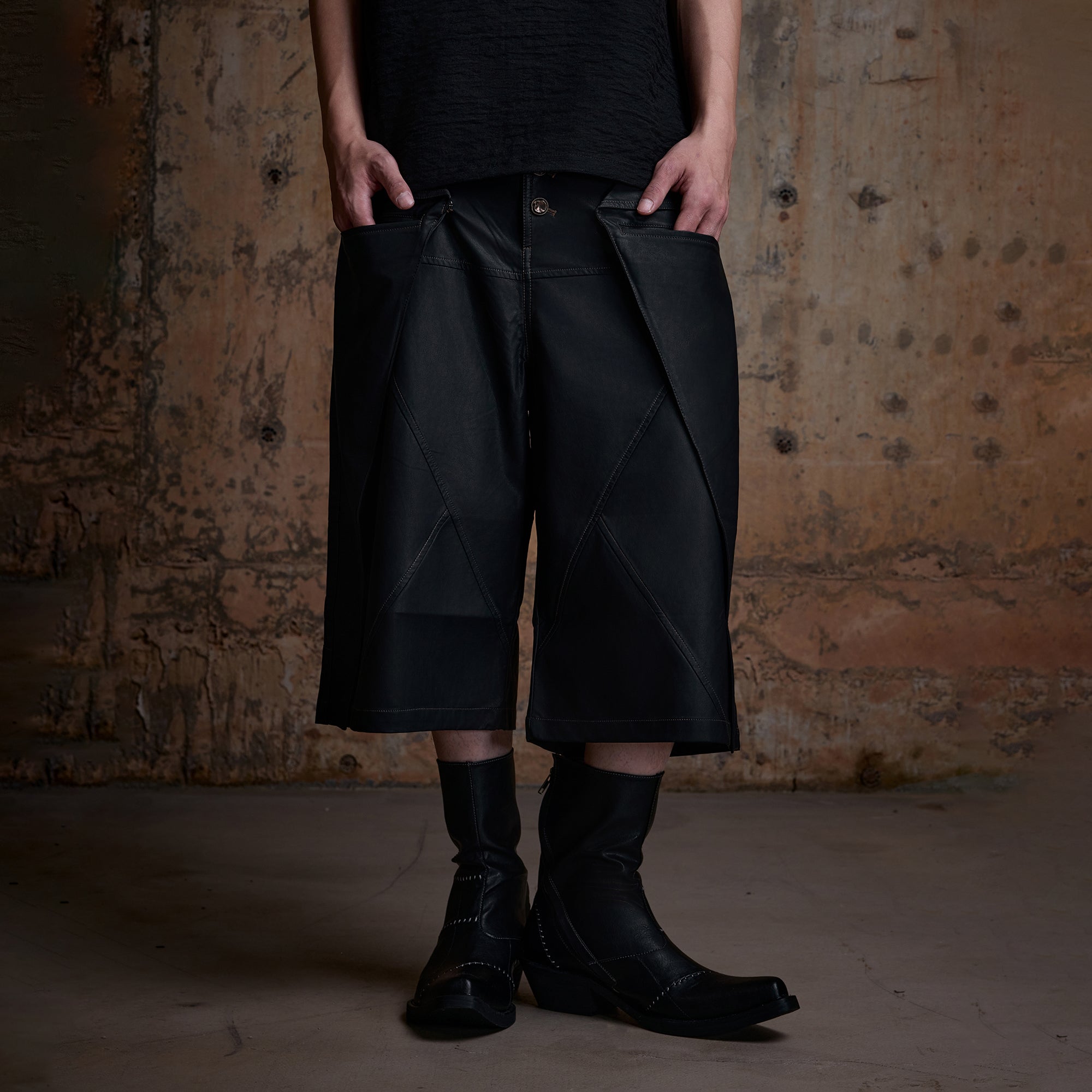 2000RSK Rusted City Warrior Cropped Shorts