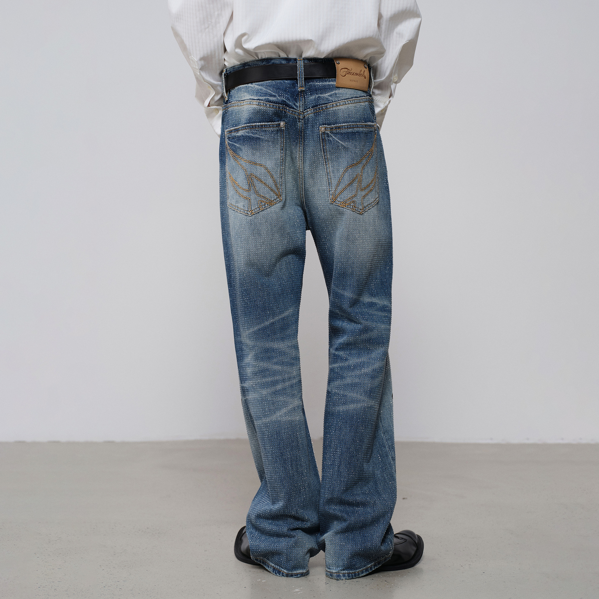 FACEONLAB Crystal Rhinestone Serpent Washed Straight-Leg Jeans