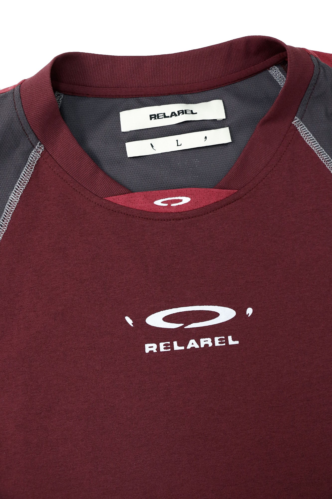 RELABEL Contrast Paneled Quick-Dry Tee