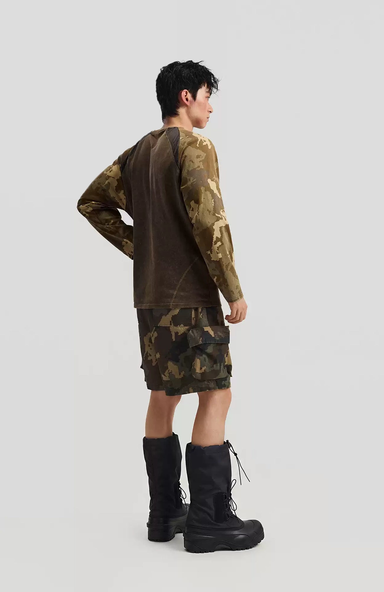 INTERRUPT Camo Back Zip Double-Layer Shorts