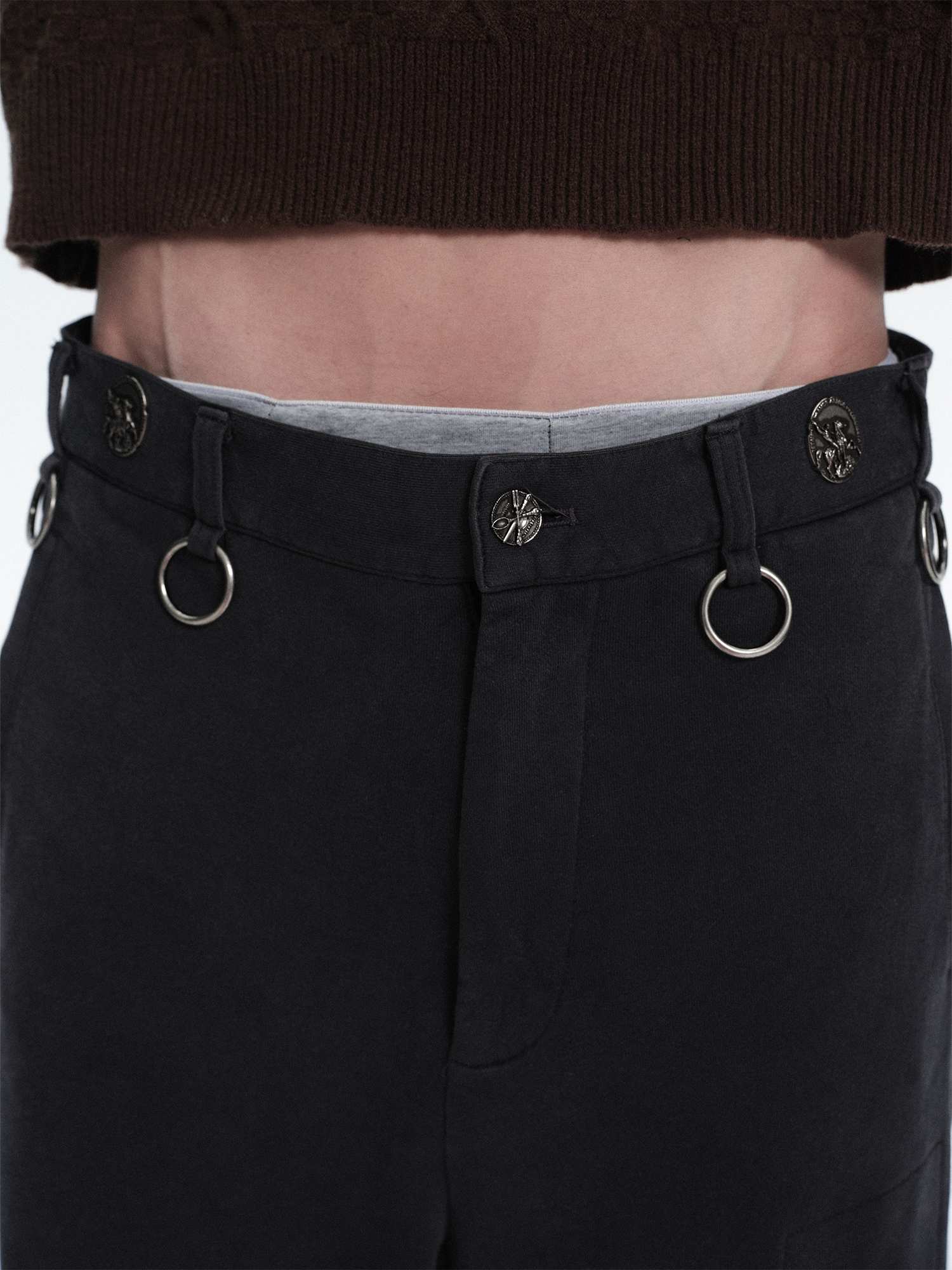 RICHILL Ring Detail Coin Button Distressed Pants