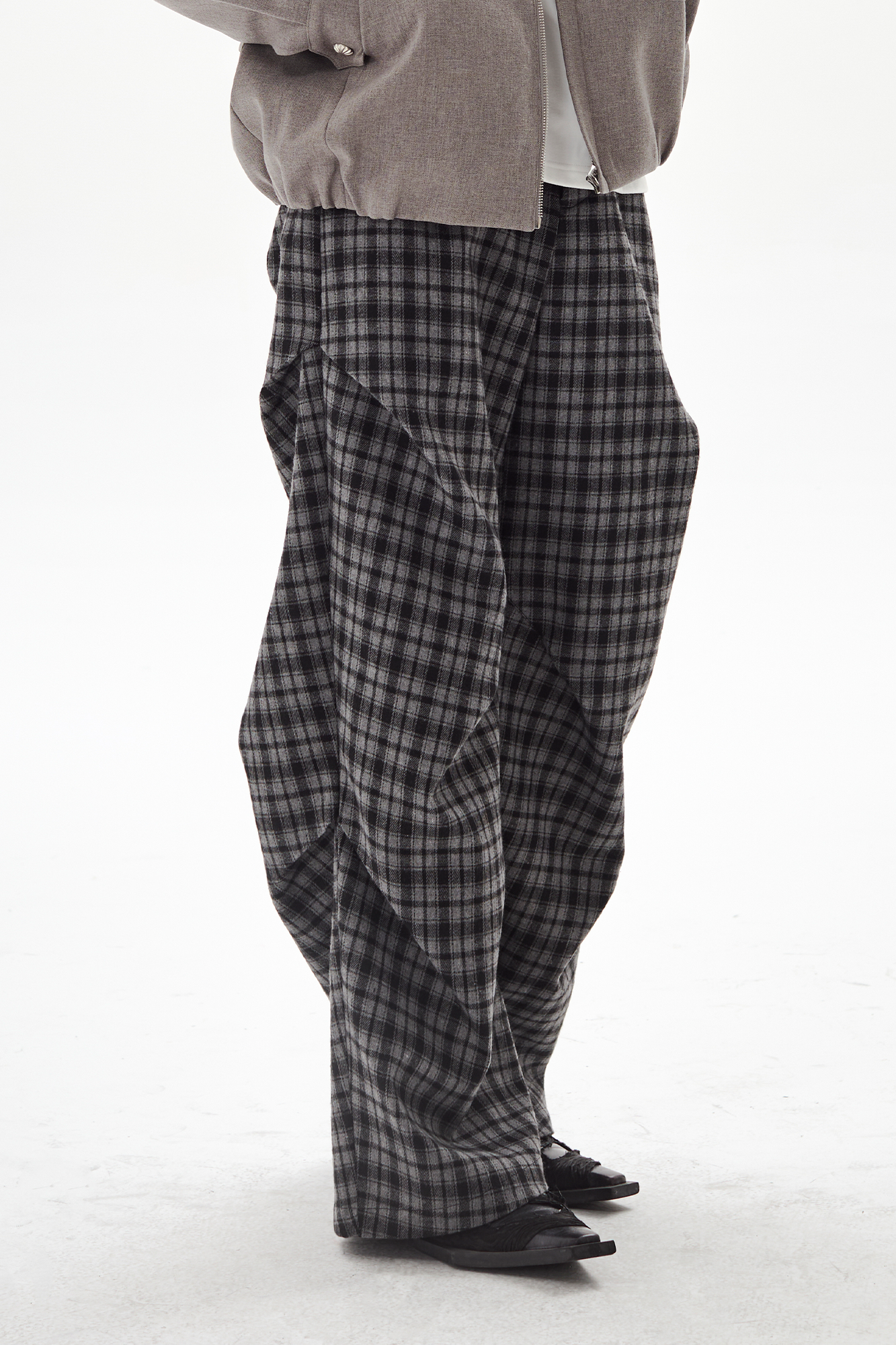PASET Retro Plaid Folded Straight-Leg Trousers