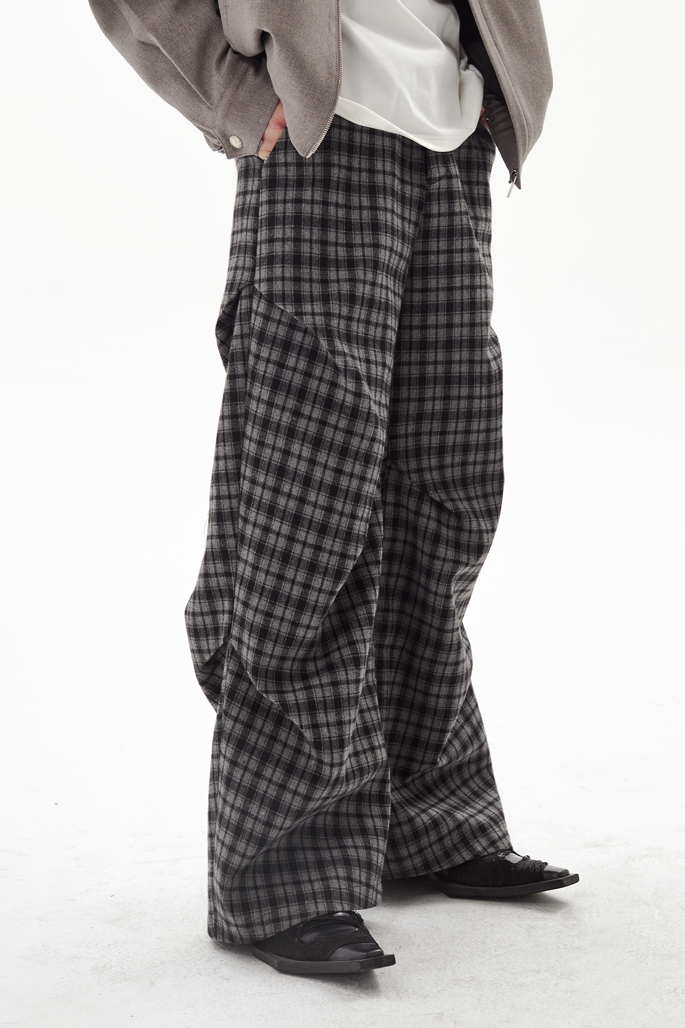 PASET Retro Plaid Folded Straight-Leg Trousers