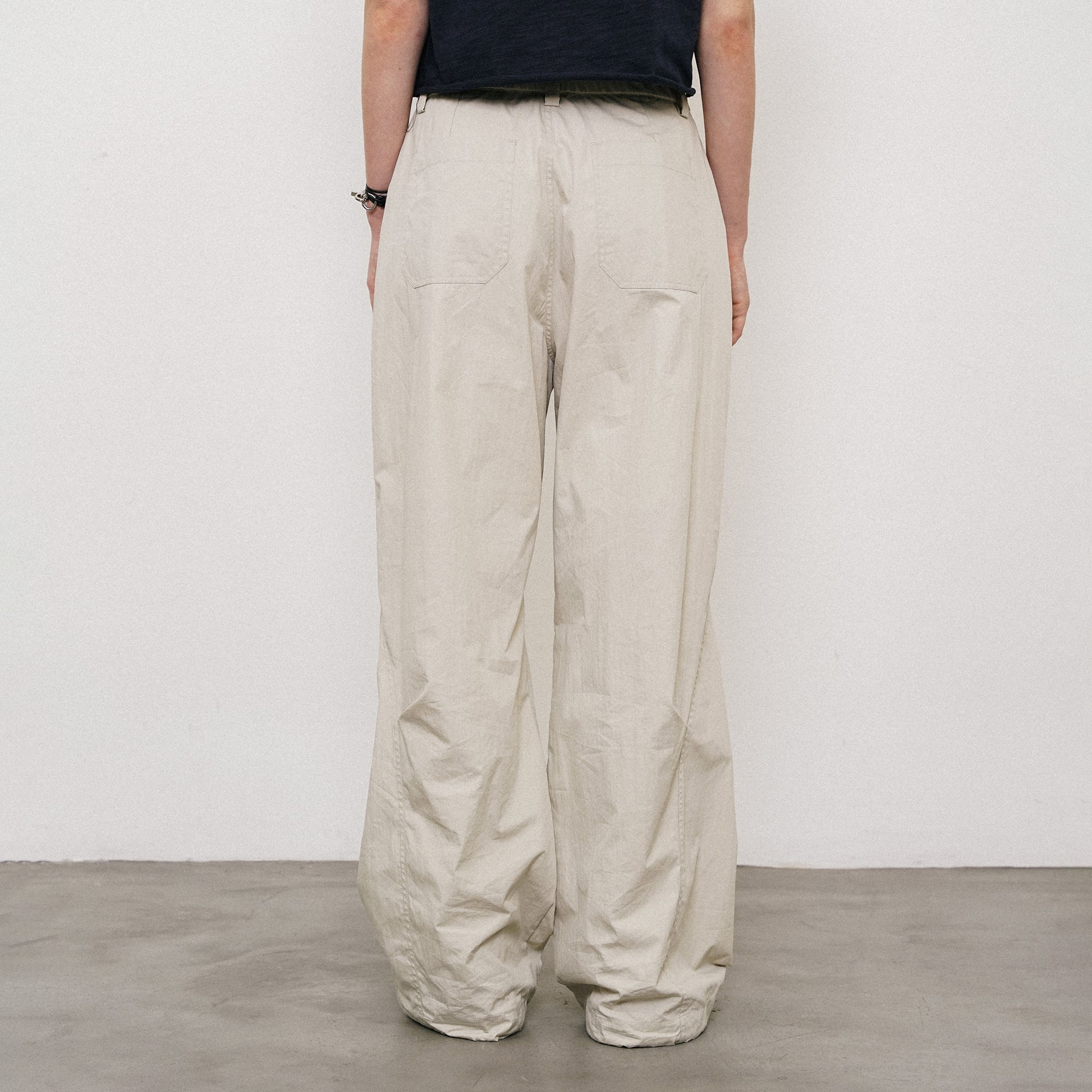 ROARINGWILD A ARCH Essential Drawstring Parachute Pants