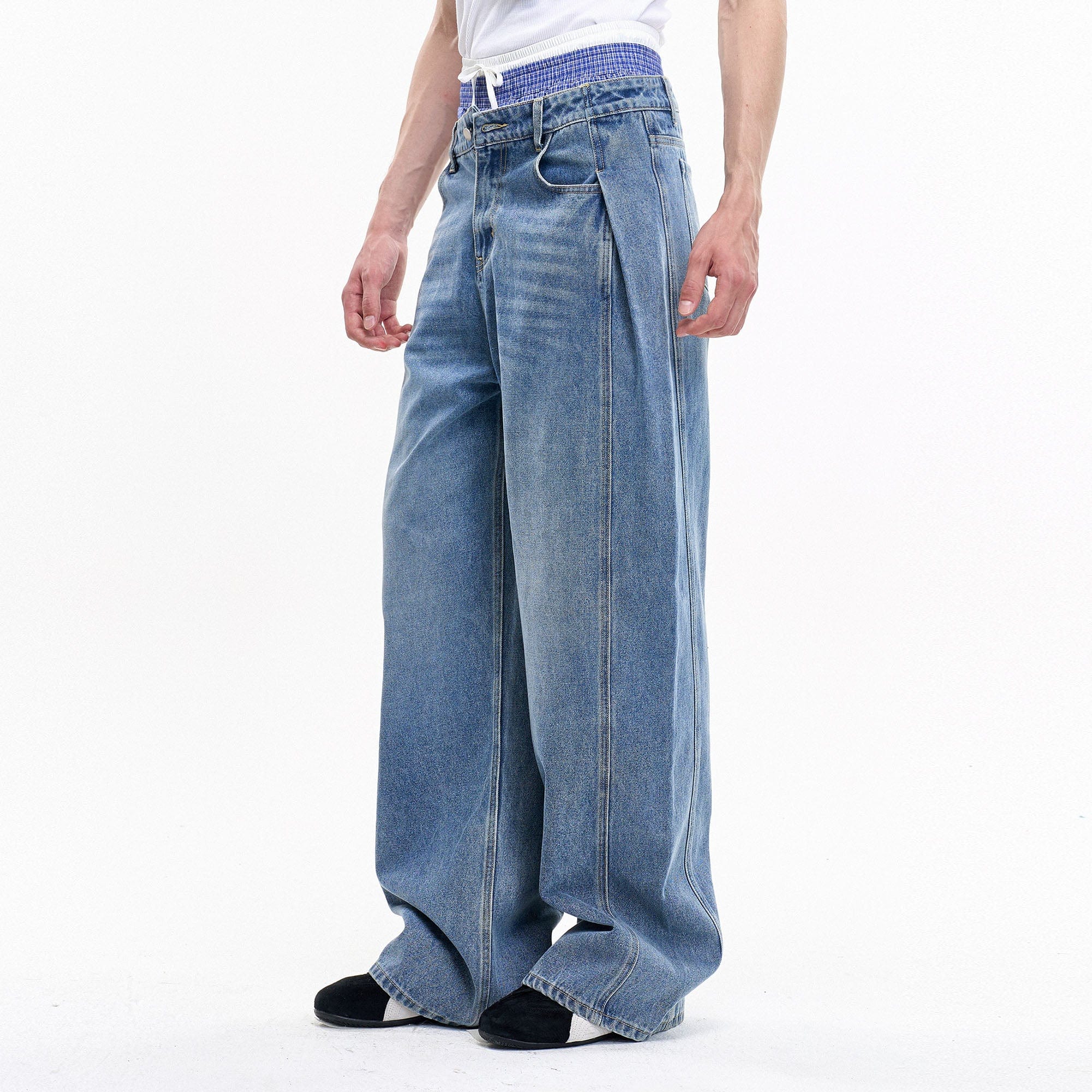 LEONSENSE Essential Oversized Curved Jeans, premium urban and streetwear designers apparel on PROJECTISR.com, LEONSENSE