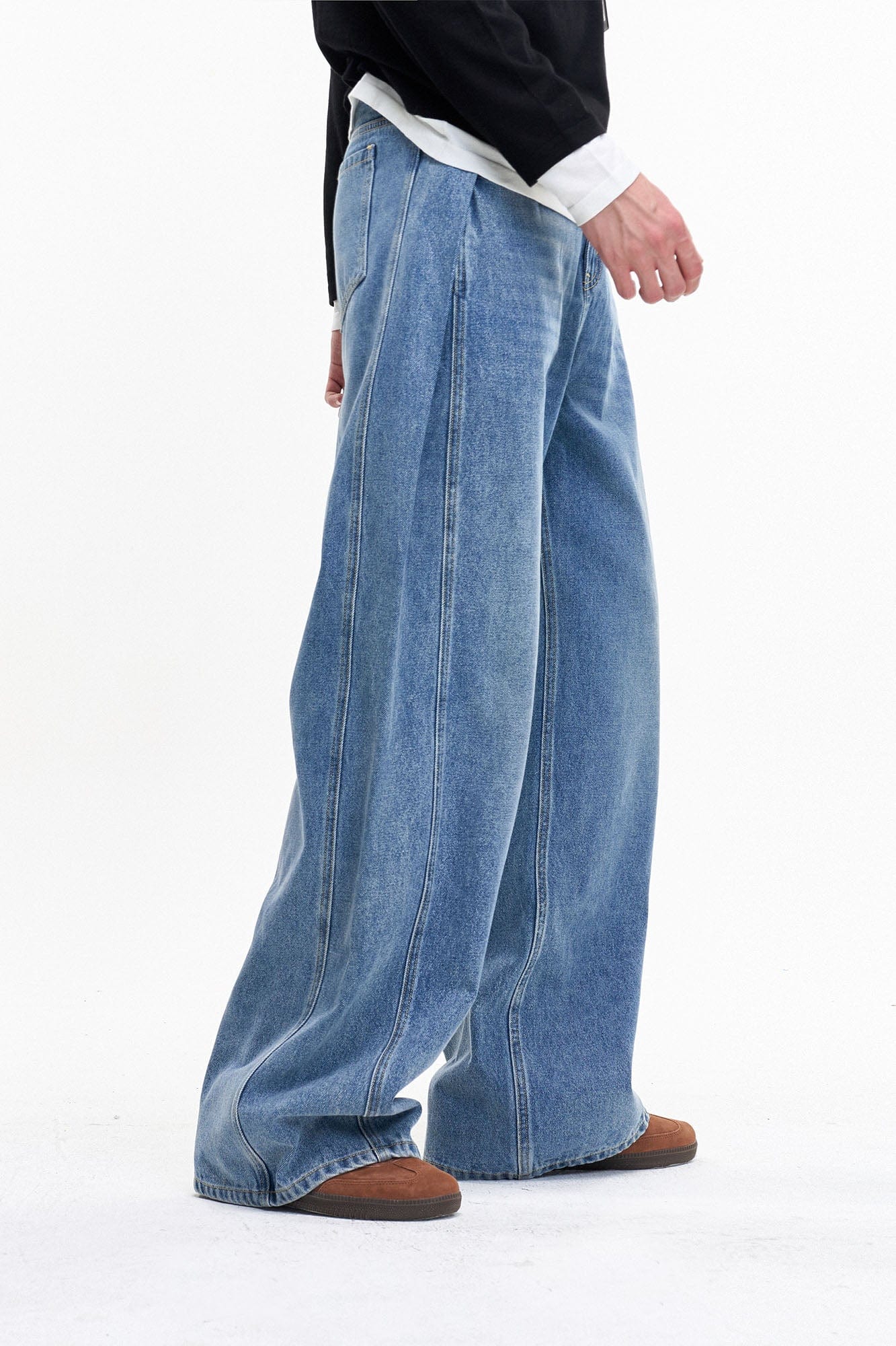 LEONSENSE Essential Oversized Curved Jeans, premium urban and streetwear designers apparel on PROJECTISR.com, LEONSENSE
