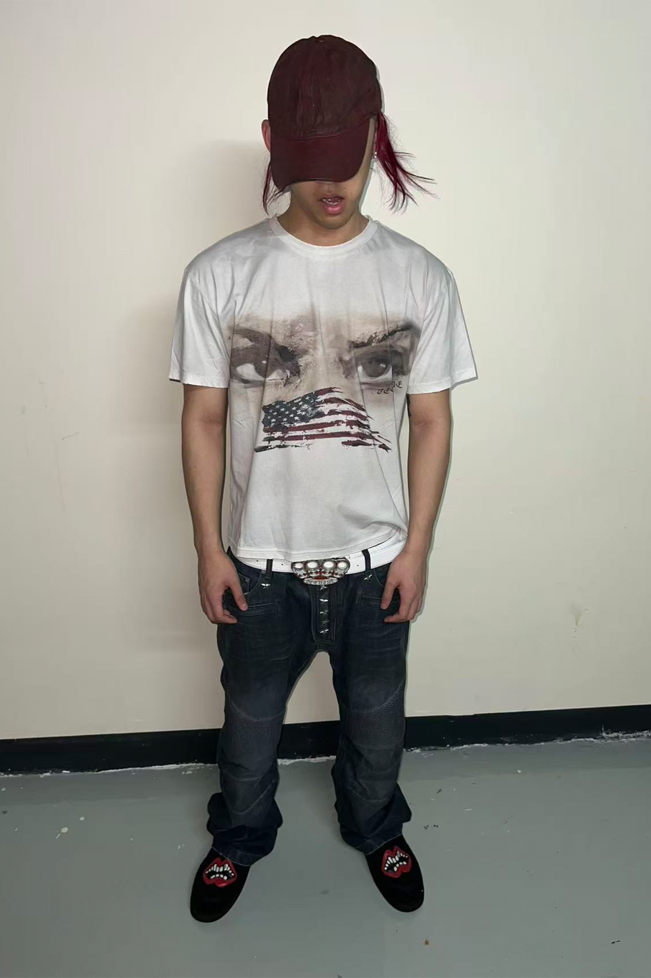 TECNINEGROUP Washed Distressed Eye Graphic T-Shirt
