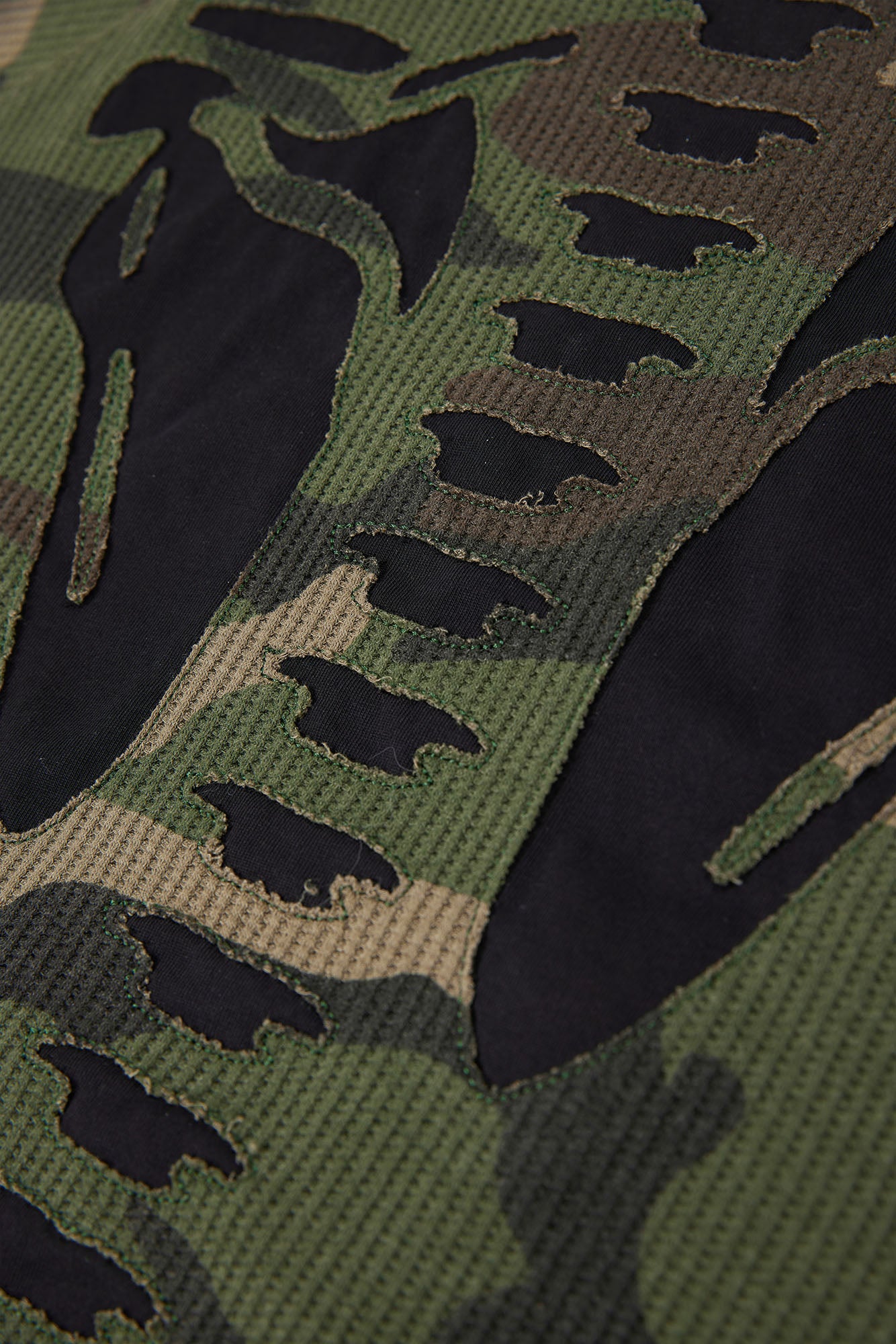 RELABEL Camo Detachable Hood Skeleton Graphic Tee