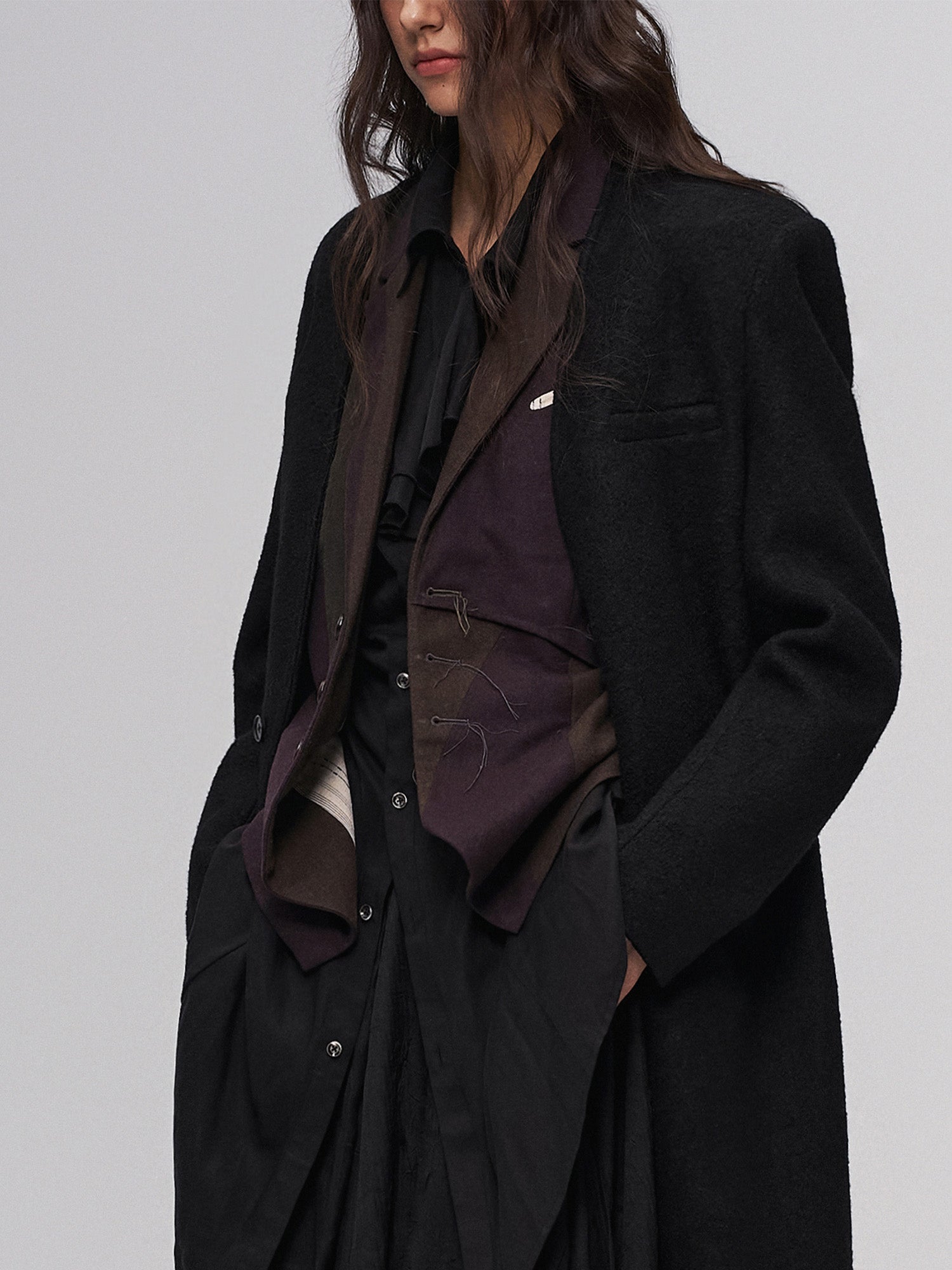 ILNya Nieternite Nifutur Essential Collarless Heavyweight Wool Coat