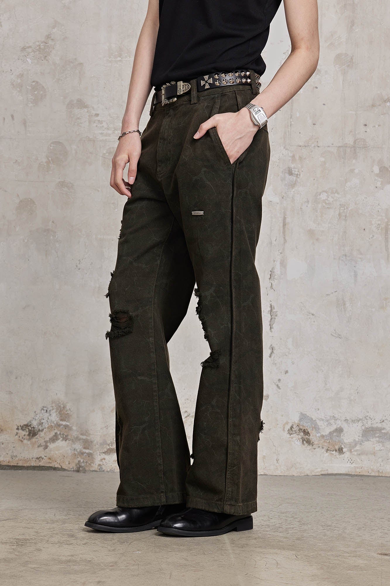FACEONLAB Ripped Cracked Straight-Leg Pant, premium urban and streetwear designers apparel on PROJECTISR.com, FACEONLAB