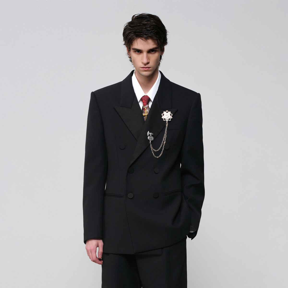 FACEONLAB Medal Emblem Double-Breasted Peak Lapel Blazer