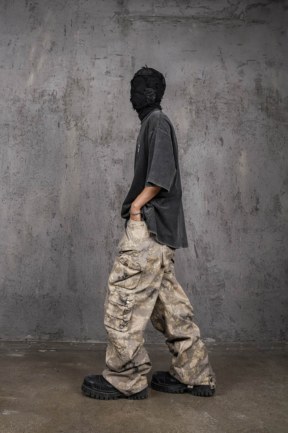 UNDERWATER Multi-Pocket Desert Cargo, premium urban and streetwear designers apparel on PROJECTISR.com, UNDERWATER
