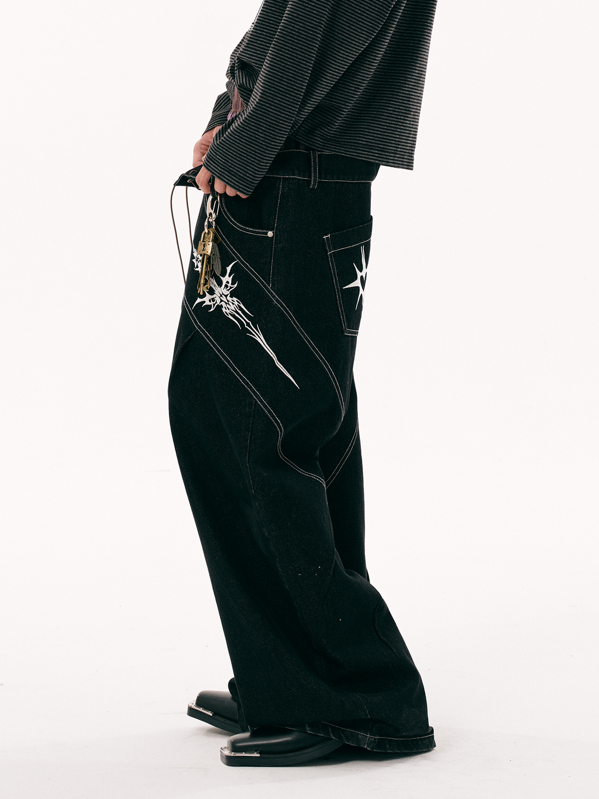 PASET Embroidered Spliced Tie Detail Slim Jeans