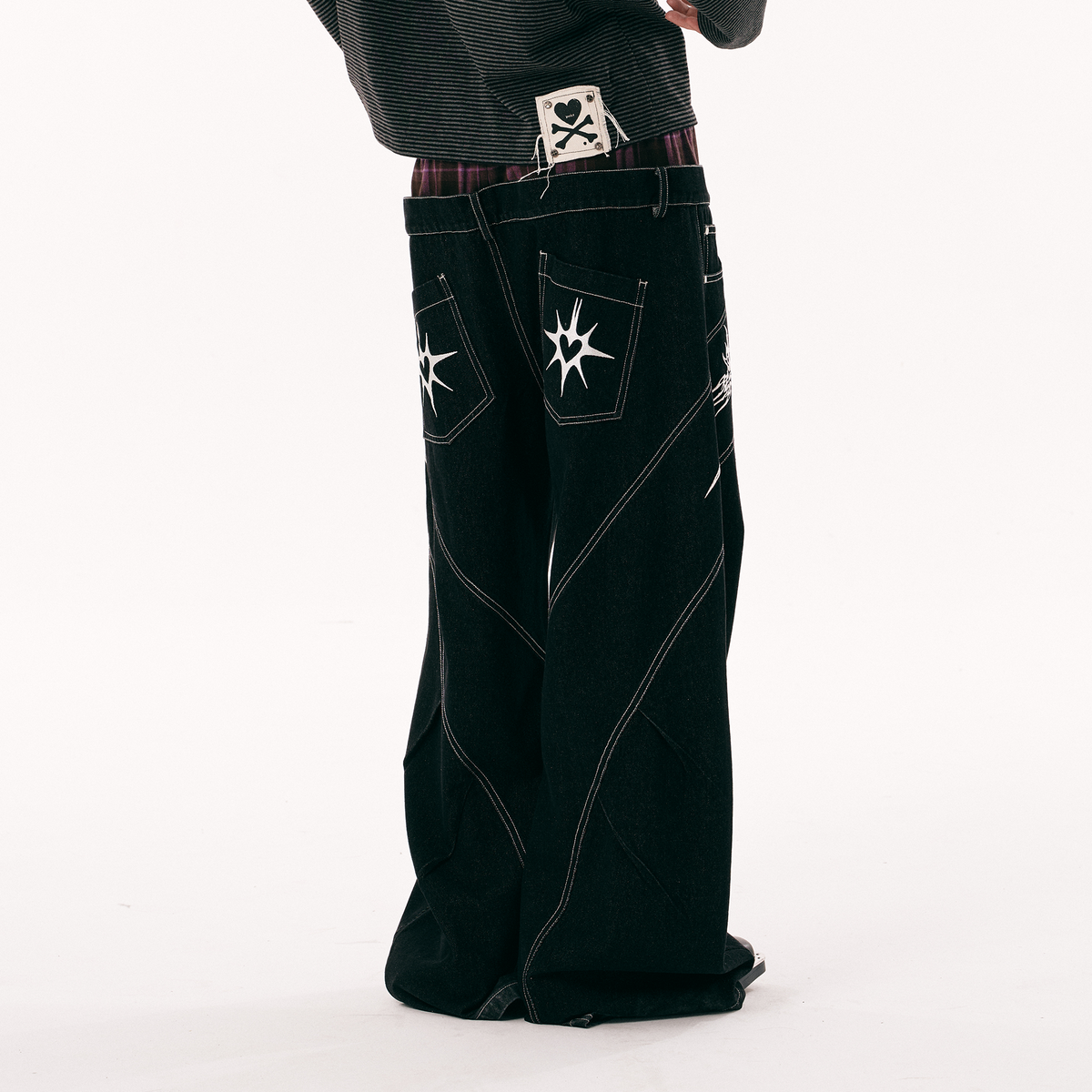 PASET Embroidered Spliced Tie Detail Slim Jeans