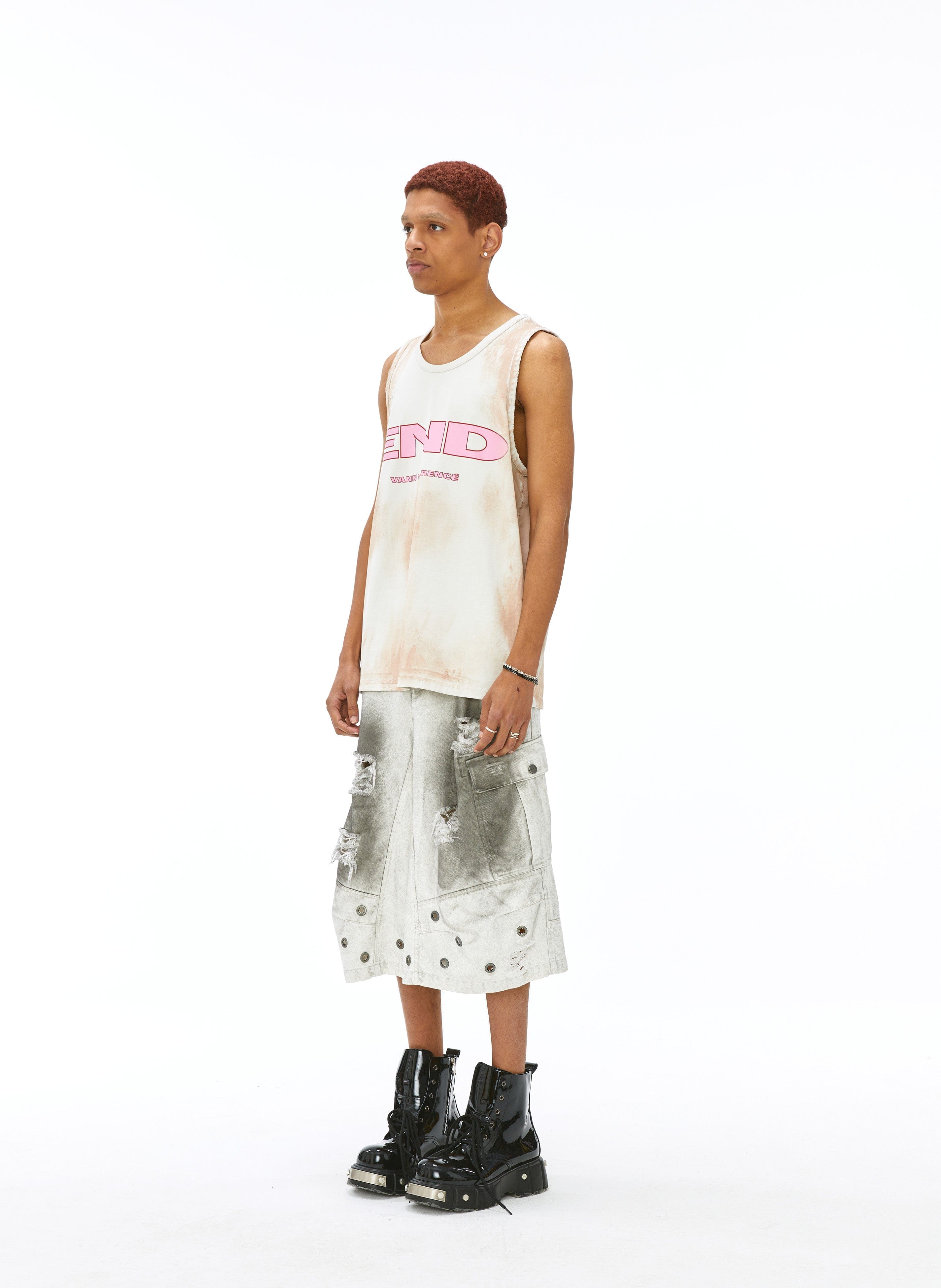 VANN VALRENCE Distressed Gradient Grommet Capris Shorts