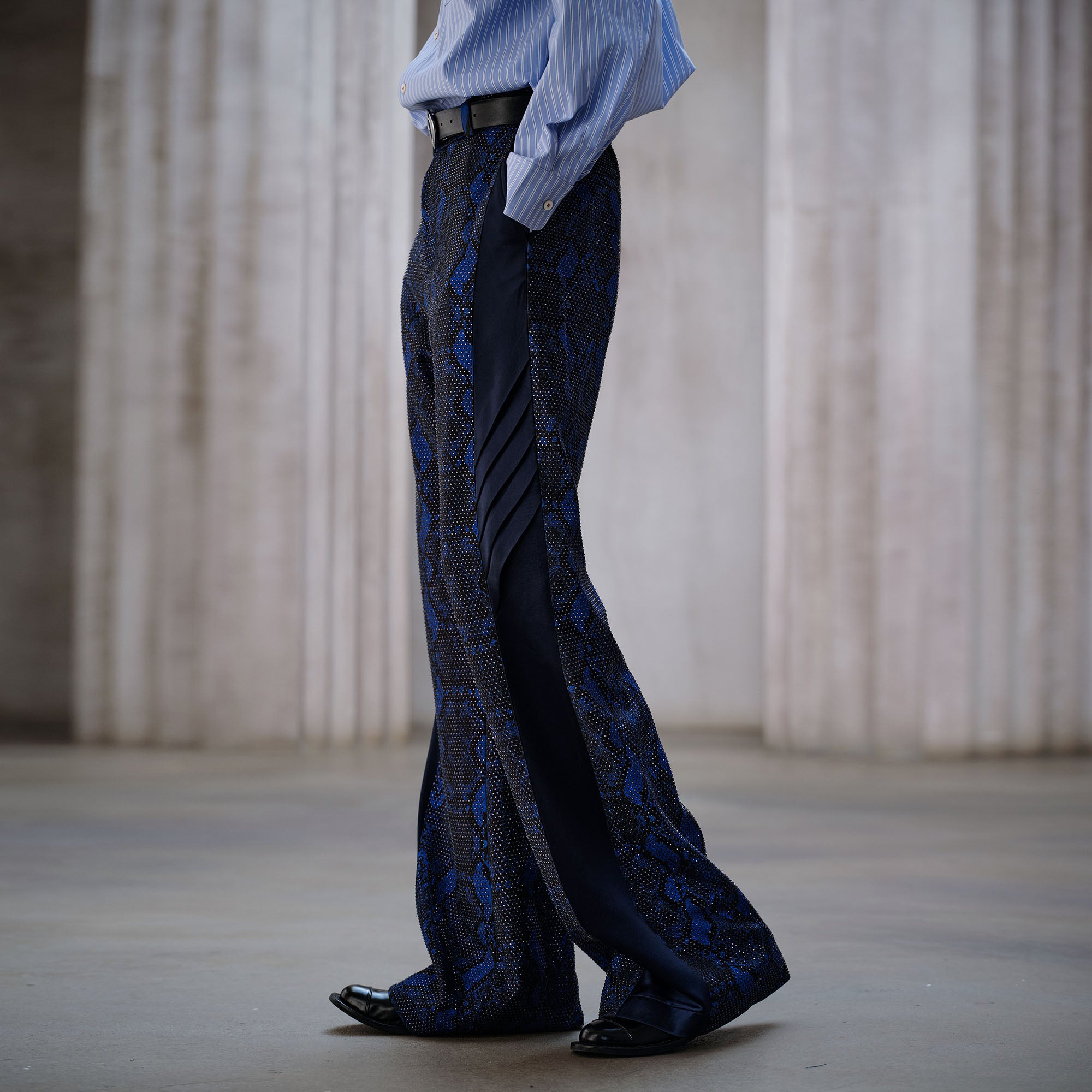FACEONLAB Snake Diamond Straight-Leg Pants