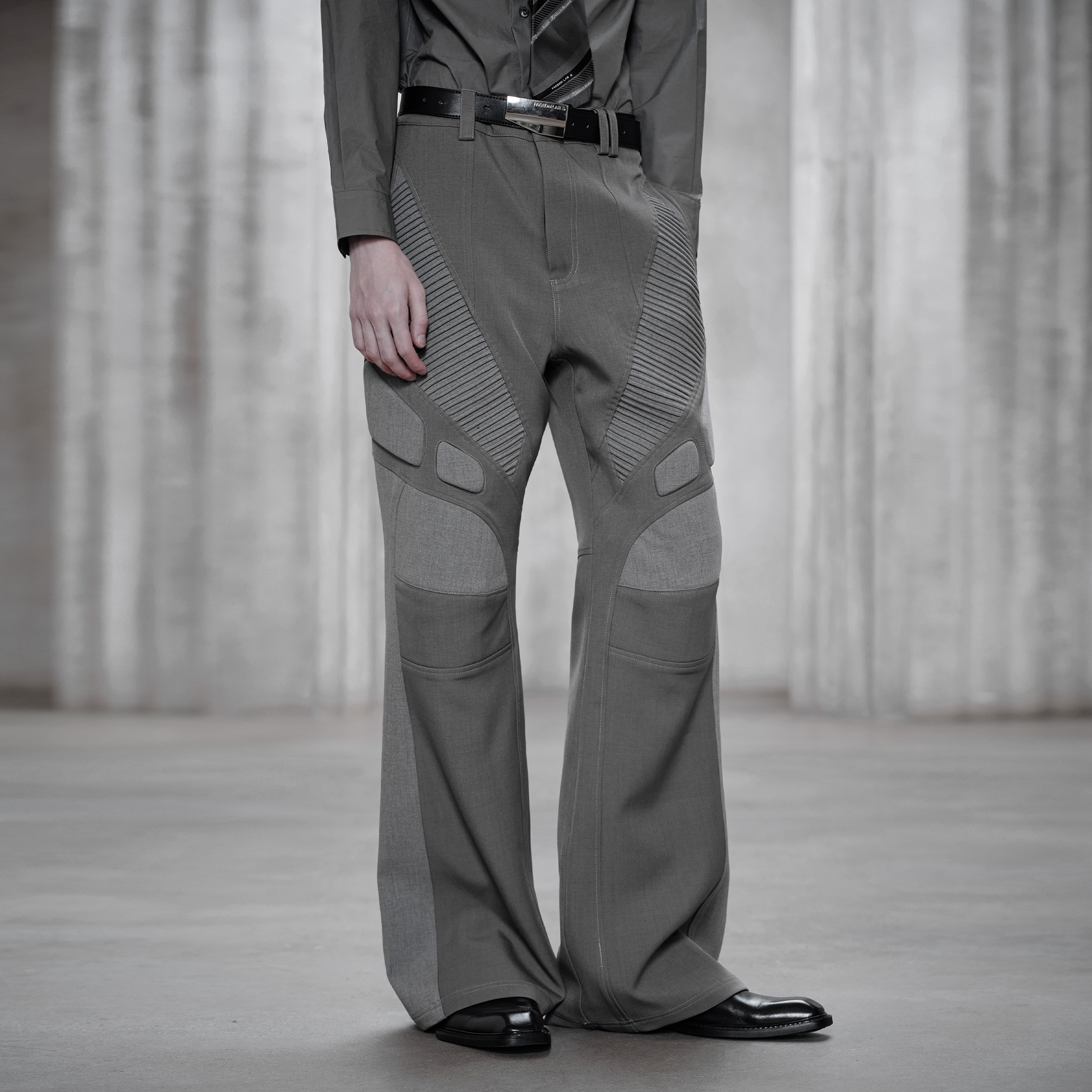 FACEONLAB Paneled Armor Padding Straight-Leg Pants