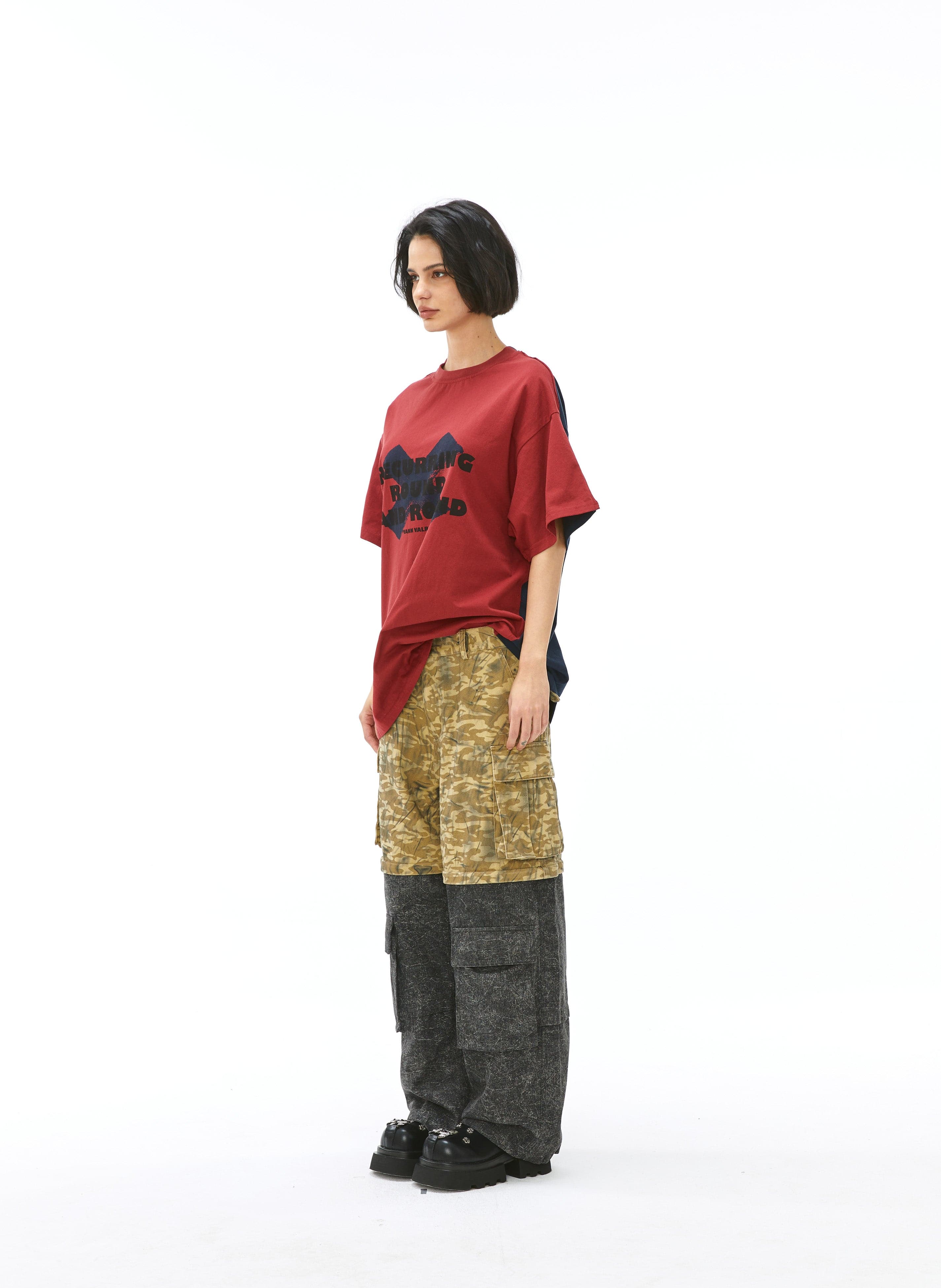 VANN VALRENCE Contrast Split Graphic T-Shirt