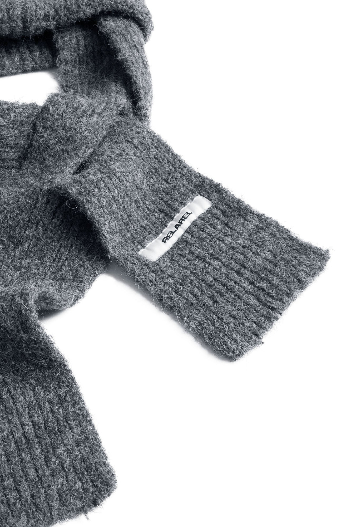 RELABEL Detachable Scarf Beanie Set