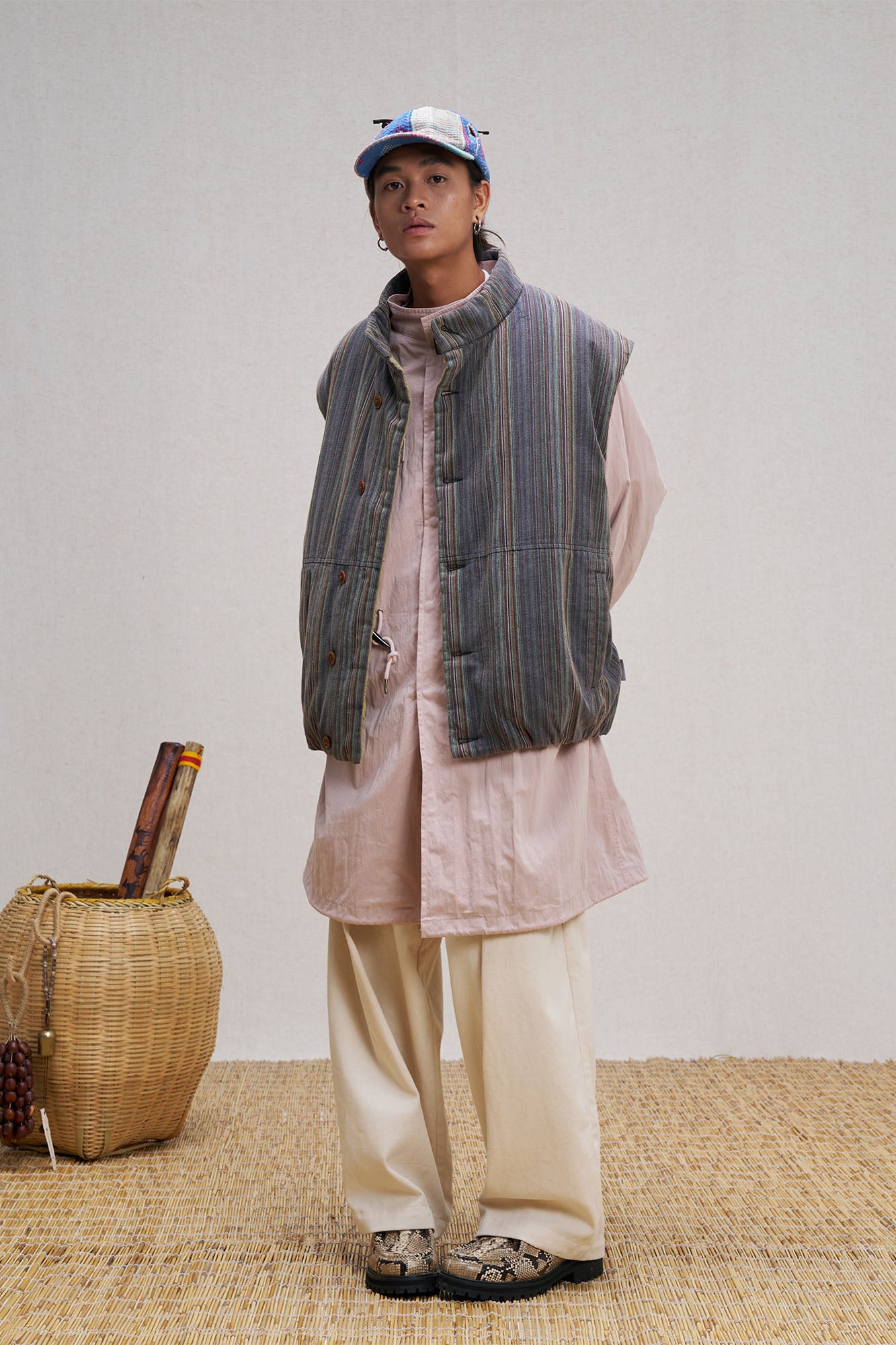 UNLIMITED MOTE Stripe Stand-Collar Padded Vest