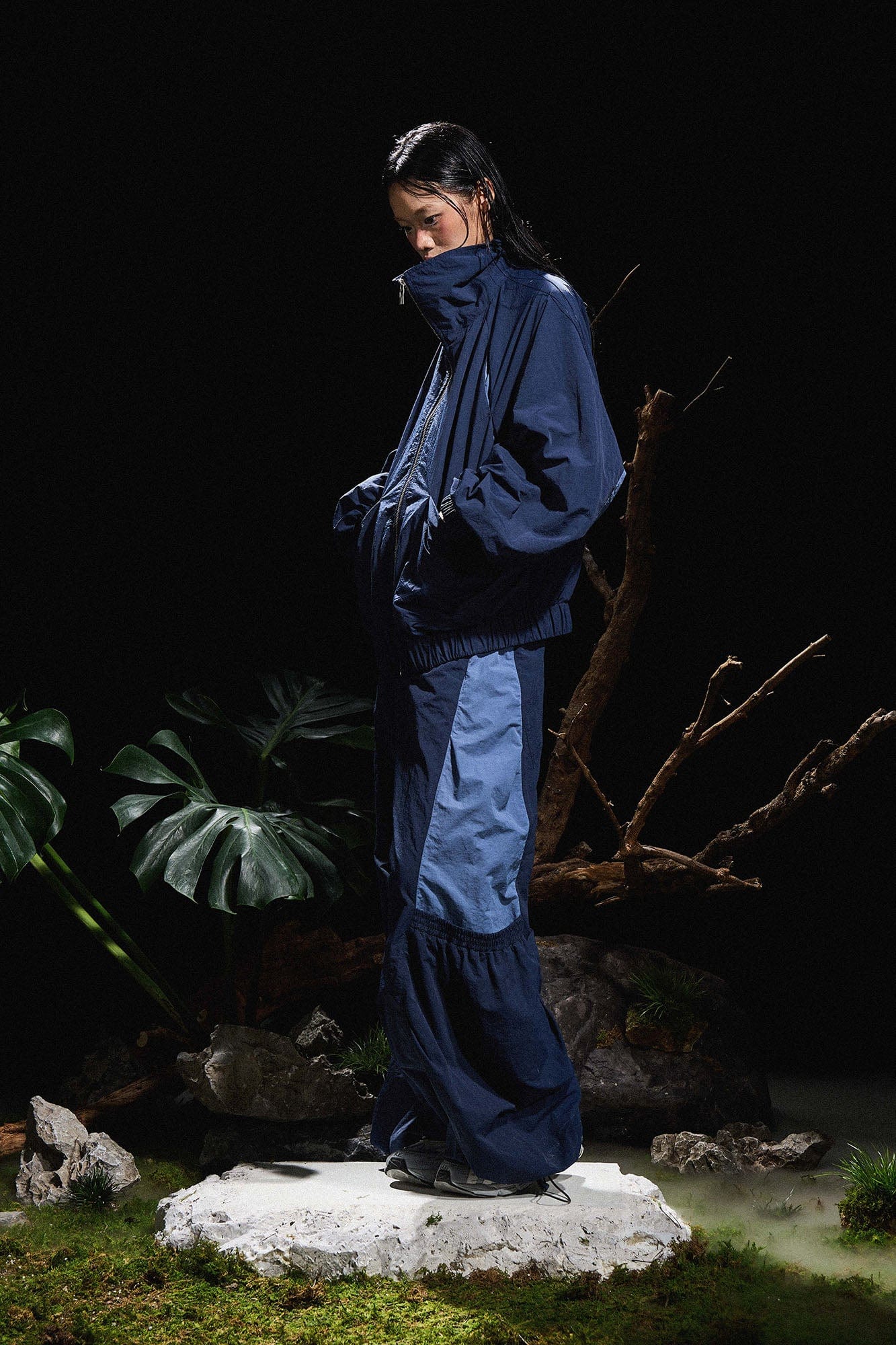 RELABEL Big-Pocket Pleated Oversized Curved Pants Blue, premium urban and streetwear designers apparel on PROJECTISR.com, RELABEL
