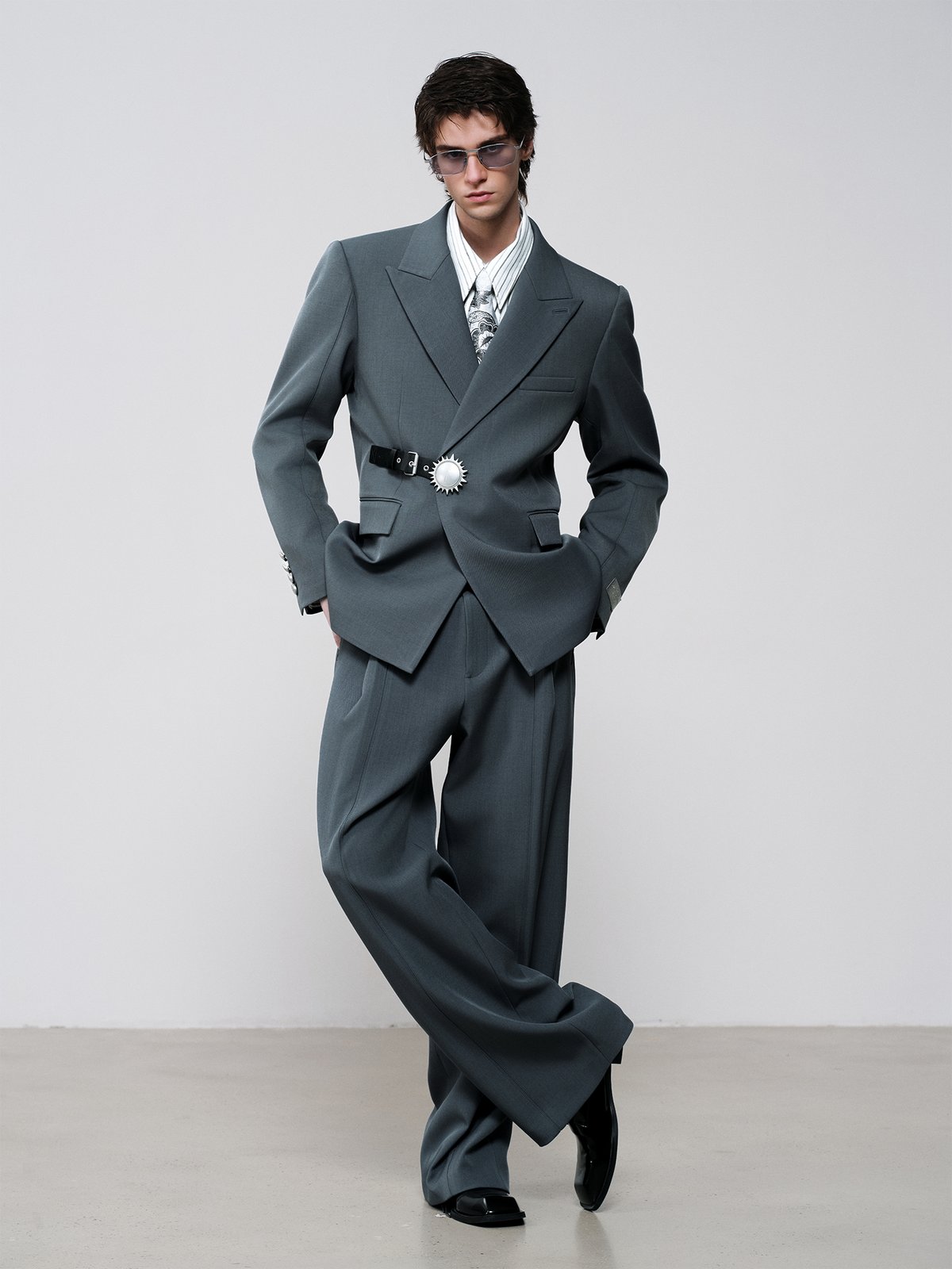 FACEONLAB Classic Pleated Straight-Leg Pants Gray