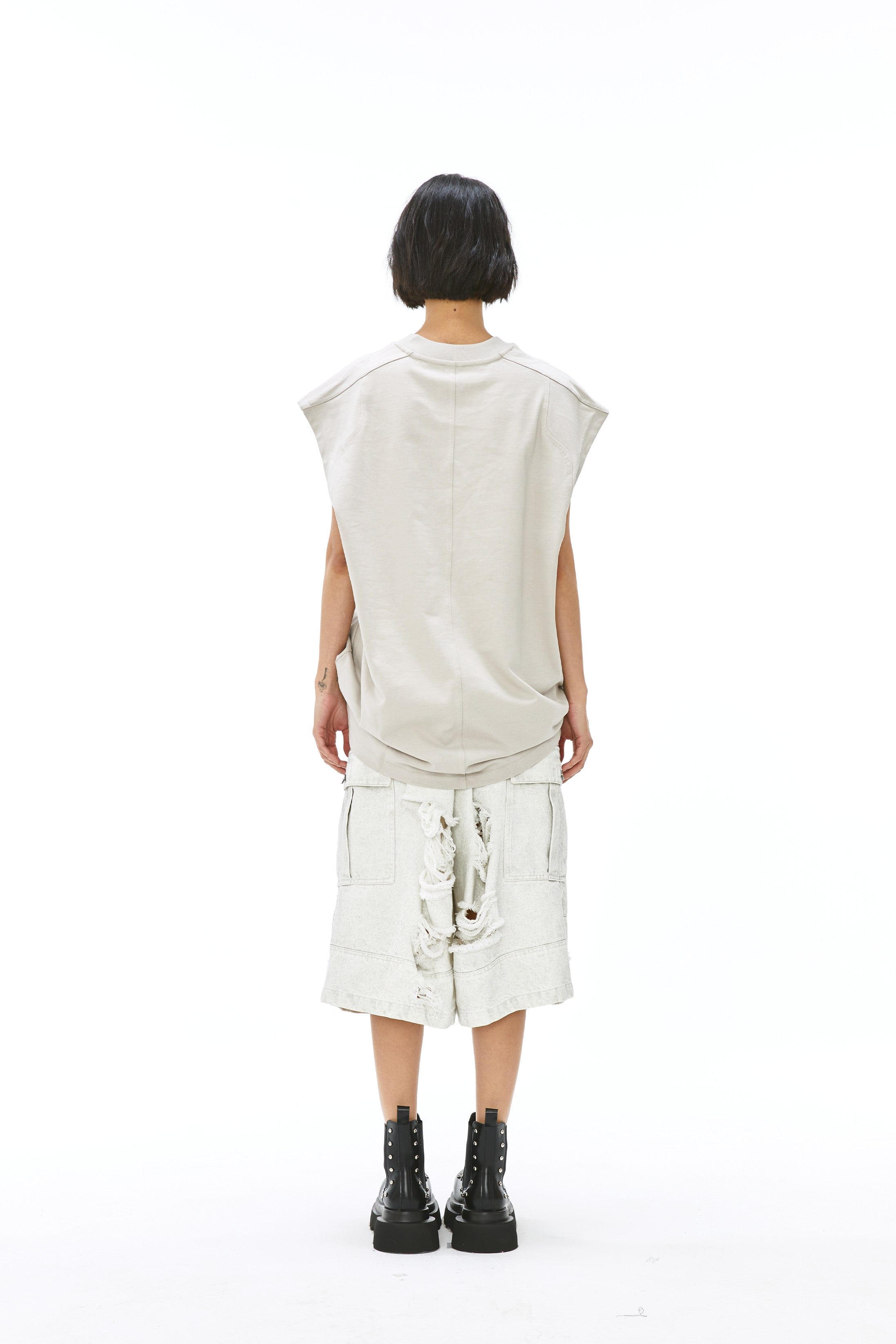 VANN VALRENCE Slogan Graphic Oversized Sleeveless Tee
