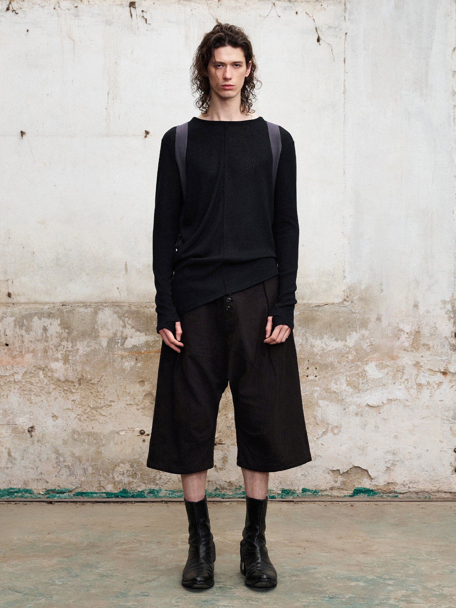 ILNya Nieternite Nifutur Pleated Drop-Crotch Button-Fly Cropped Pants Black, premium urban and streetwear designers apparel on PROJECTISR.com, ILNya Nieternite Nifutur