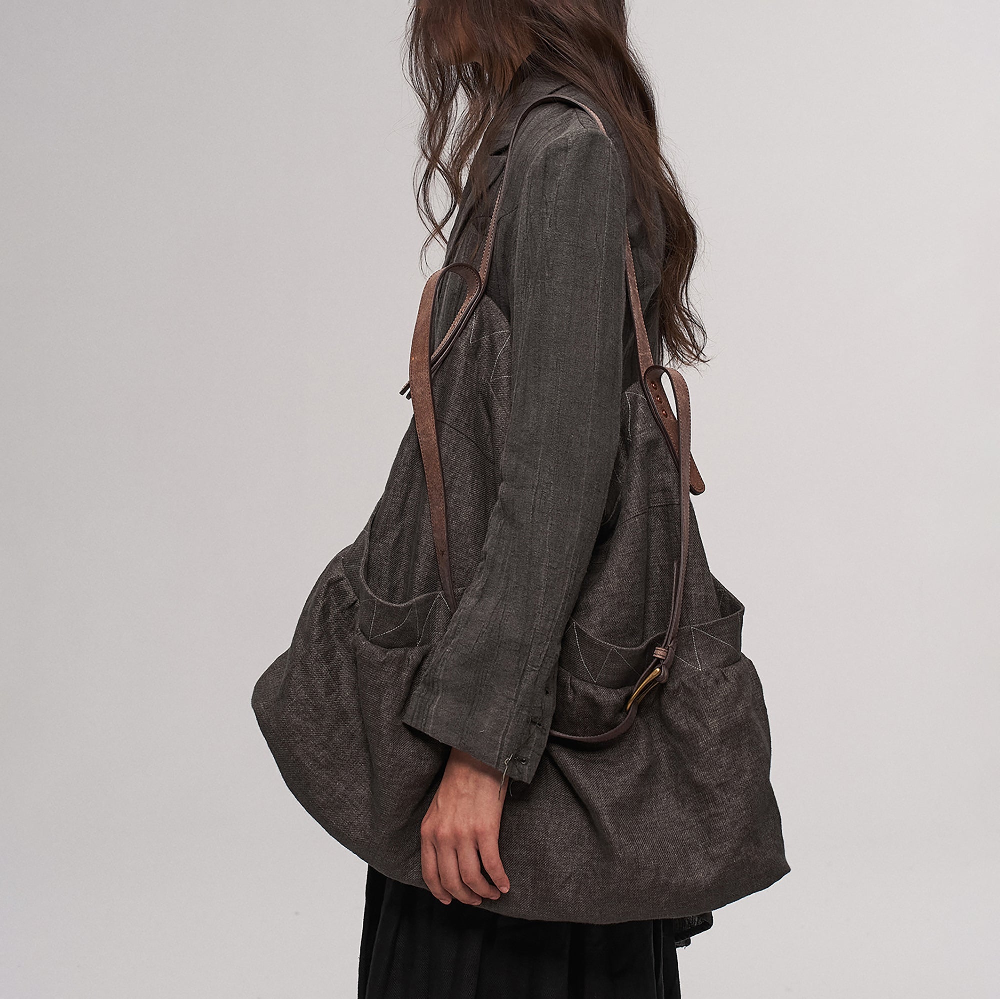ILNya Nieternite Nifutur Oversized Linen Horsehide-Strap Messenger Bag