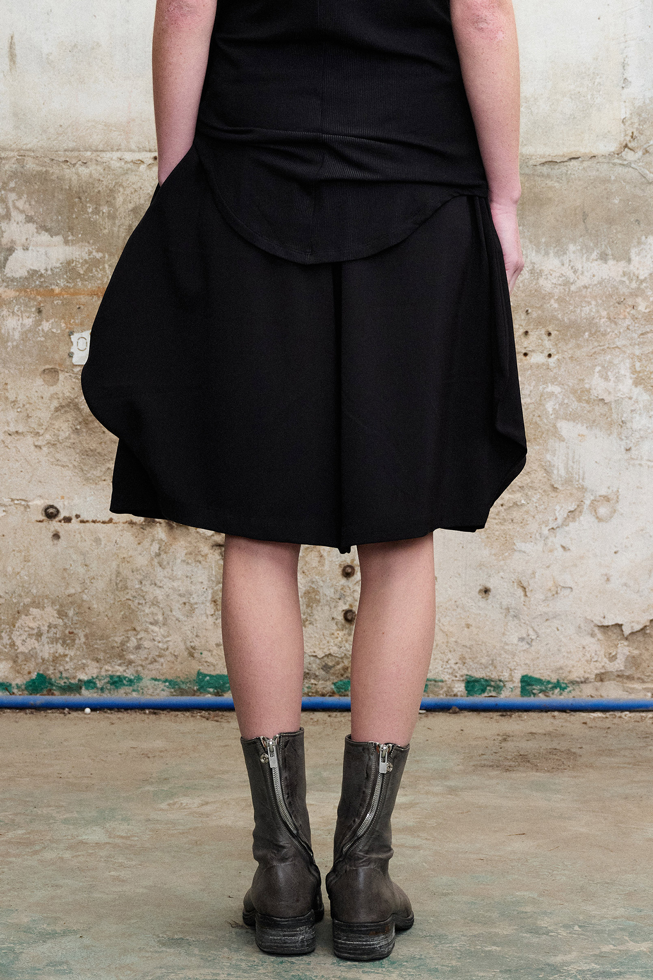 ILNya Nieternite Nifutur Draped Balloon Pleat Shorts, premium urban and streetwear designers apparel on PROJECTISR.com, ILNya Nieternite Nifutur