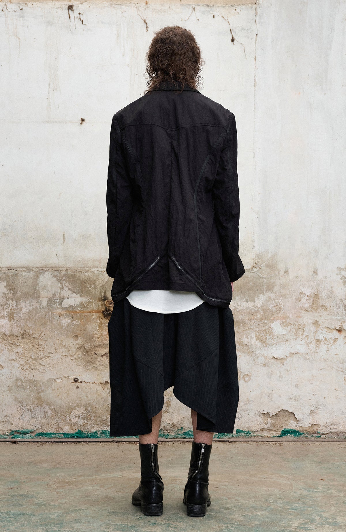 ILNya Nieternite Nifutur Deconstructed Napoleon-Button Blazer Jacket