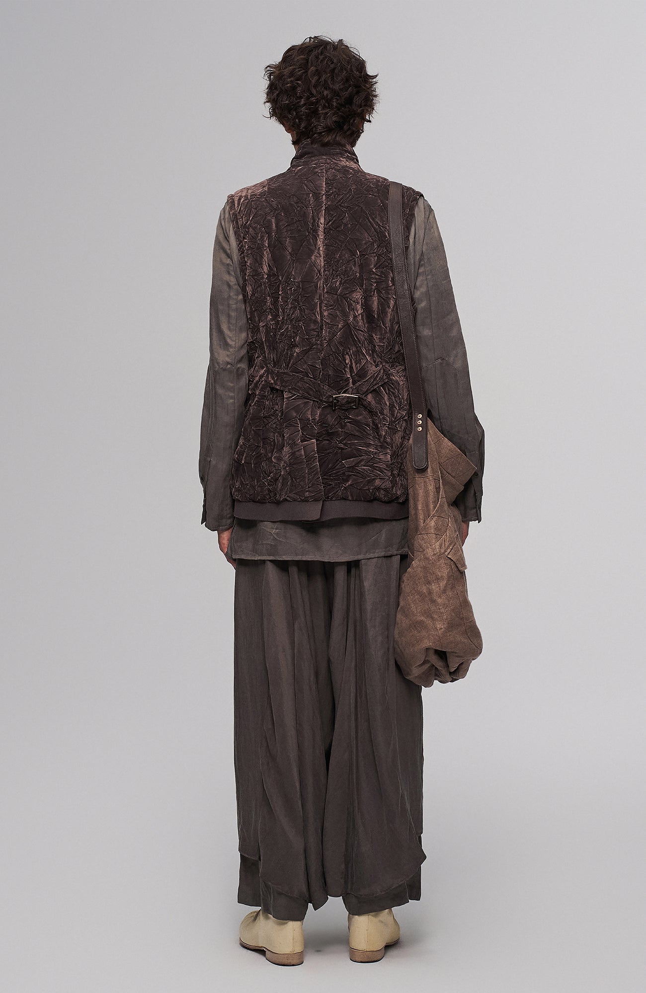 ILNya Nieternite Nifutur Oversized Linen Horsehide-Strap Messenger Bag