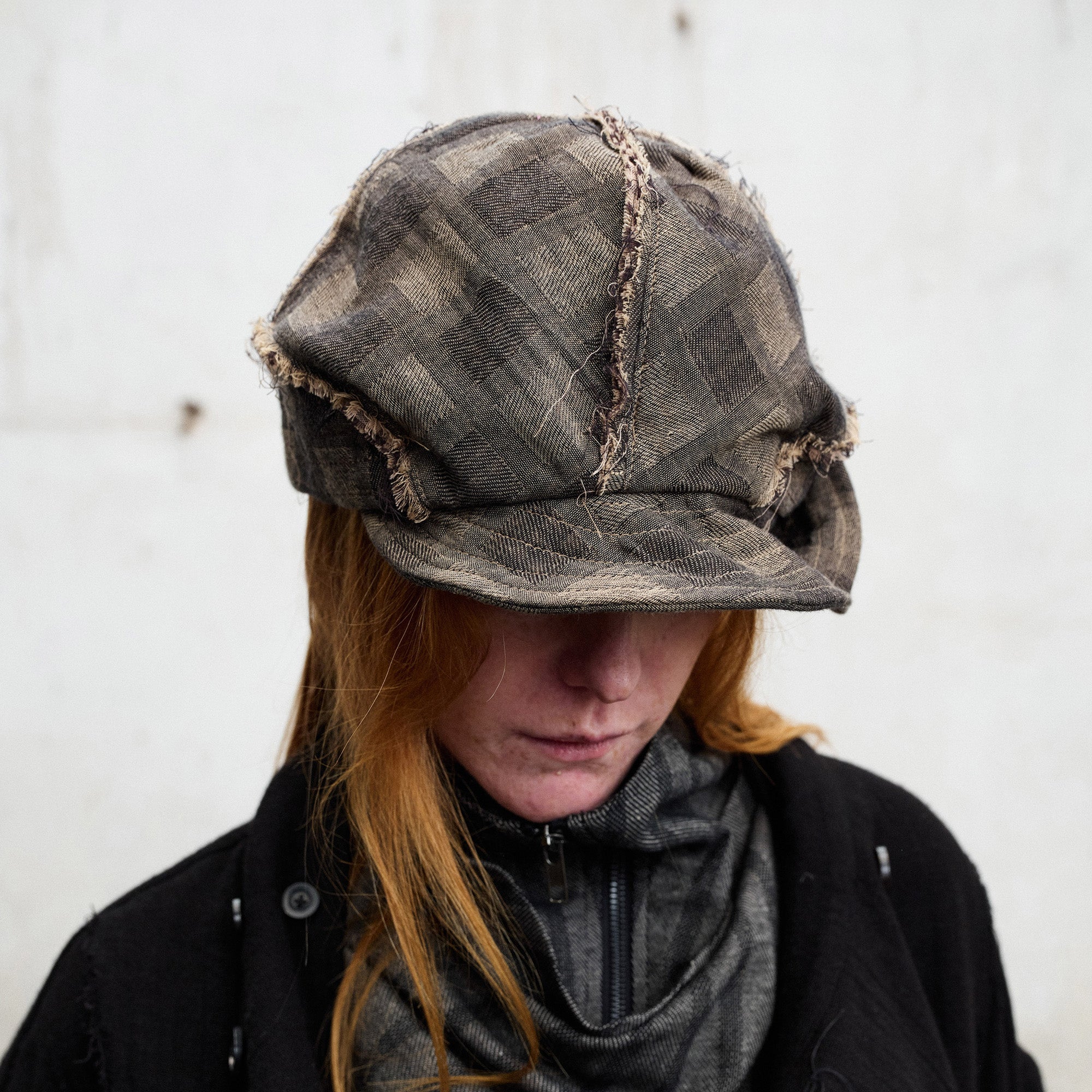 ILNya Nieternite Nifutur Frayed Plaid Spliced Newsboy Cap