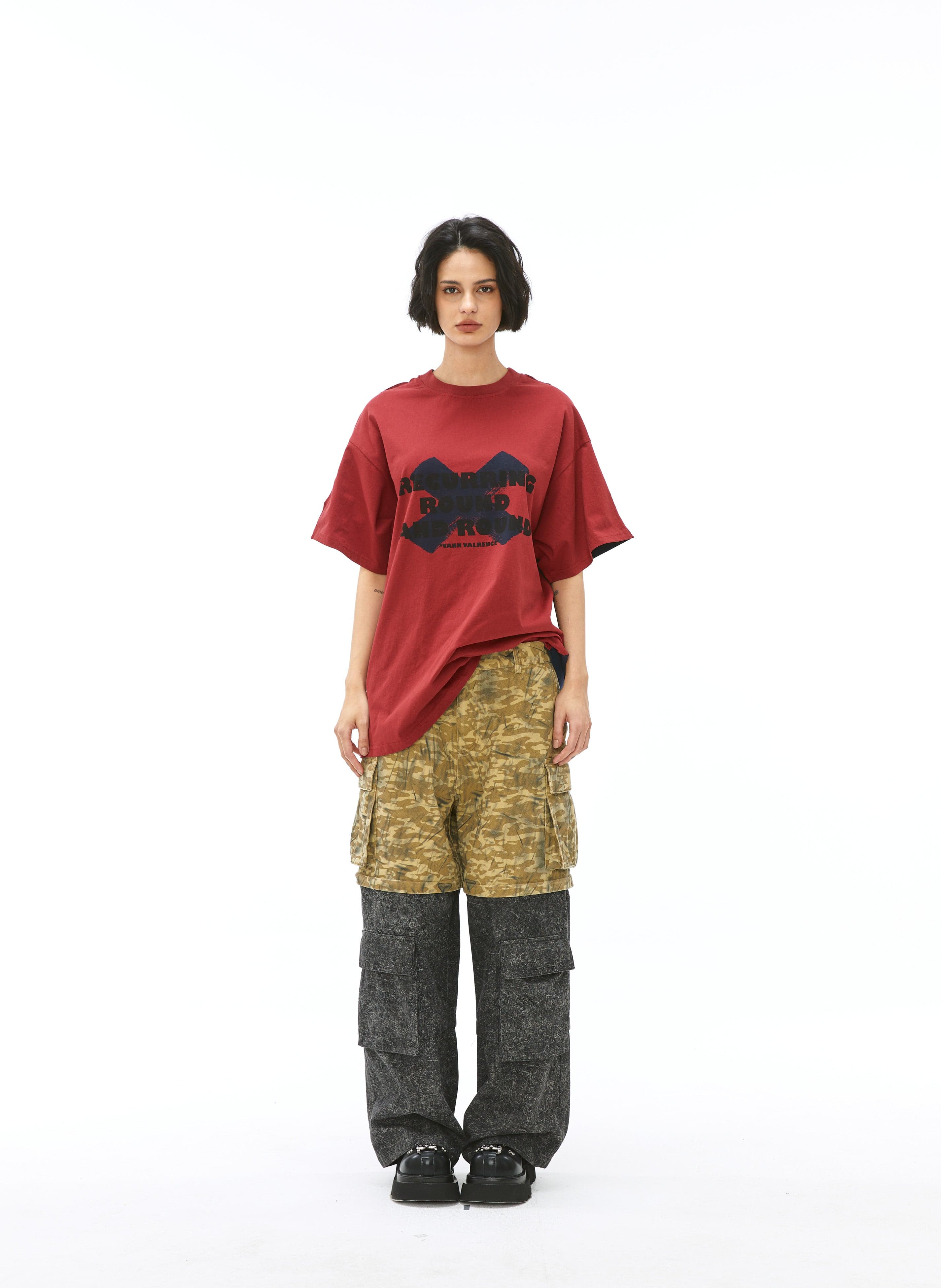 VANN VALRENCE Contrast Split Graphic T-Shirt