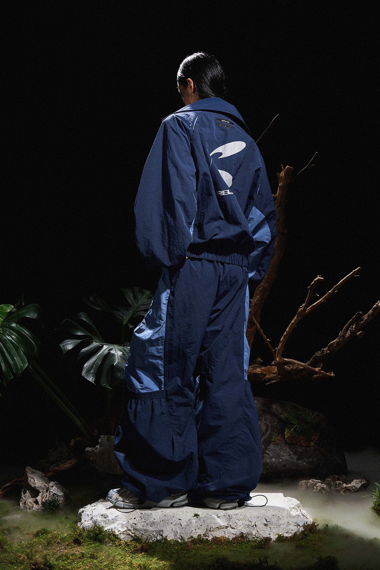 RELABEL Big-Pocket Pleated Oversized Curved Pants Blue, premium urban and streetwear designers apparel on PROJECTISR.com, RELABEL