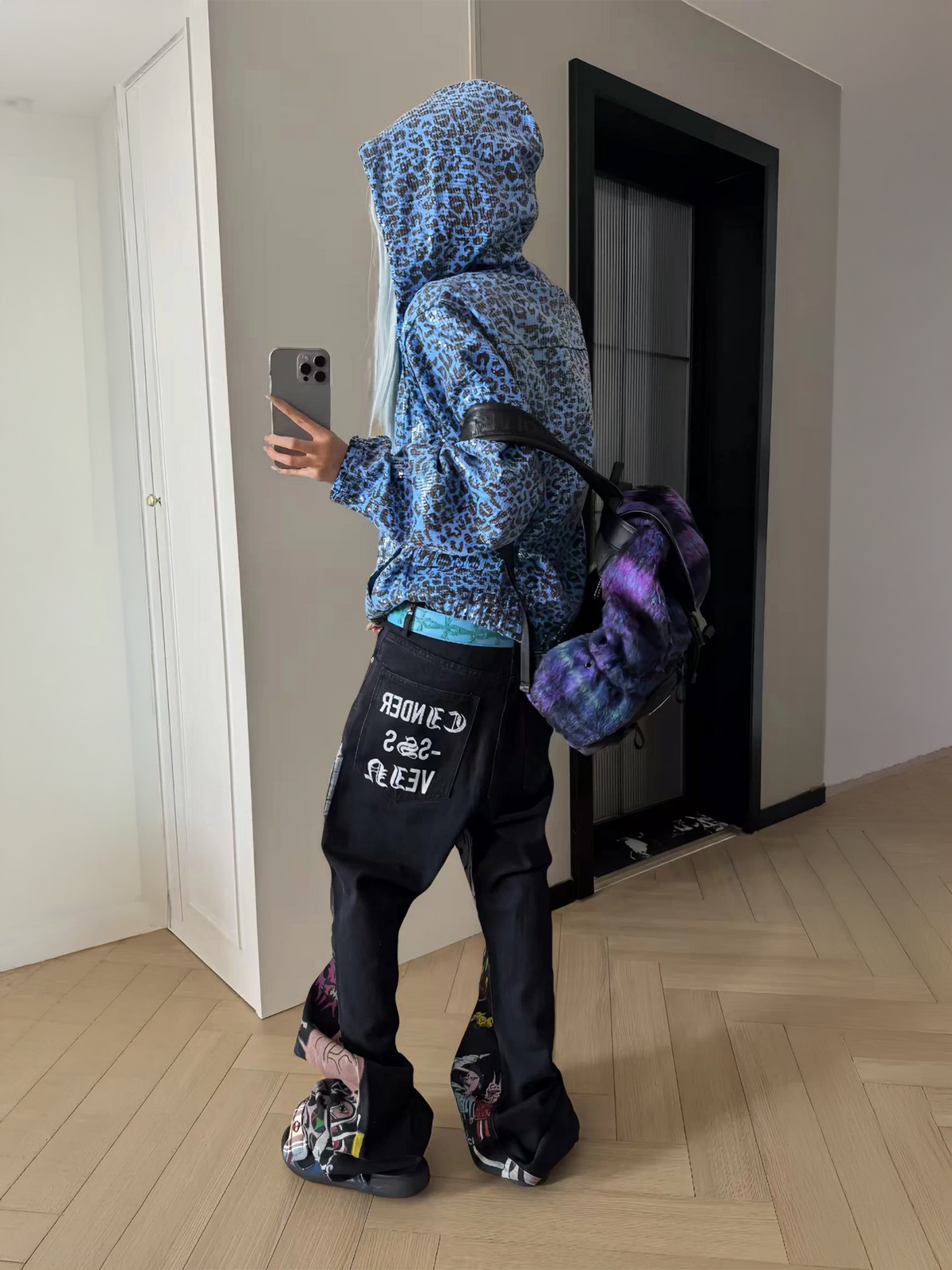 CINDER VEIN Full-Print Skull Washed Flared Jeans