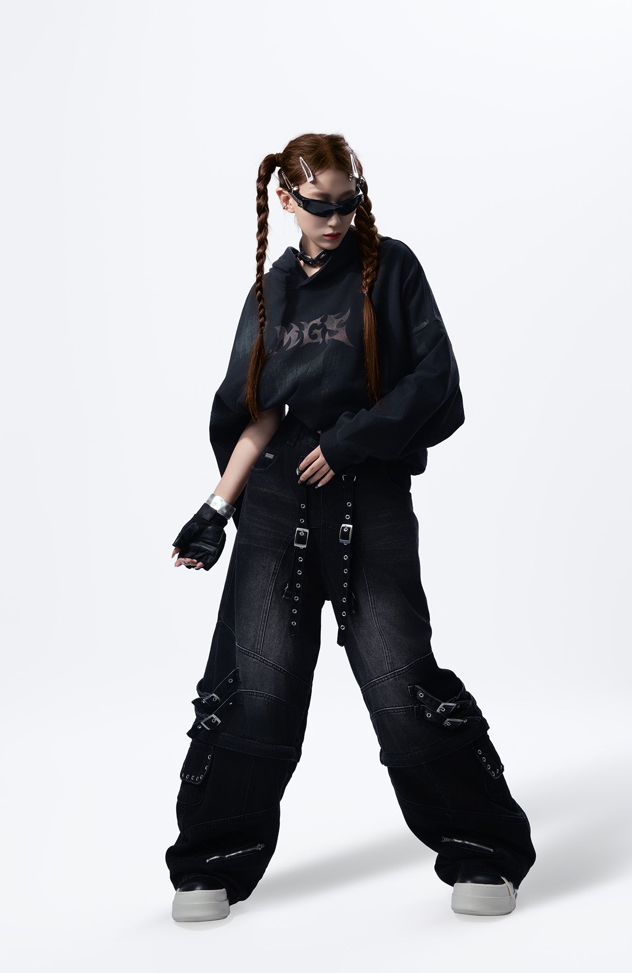 MOGONGSHE Detachable Drape-Strap Washed Jeans