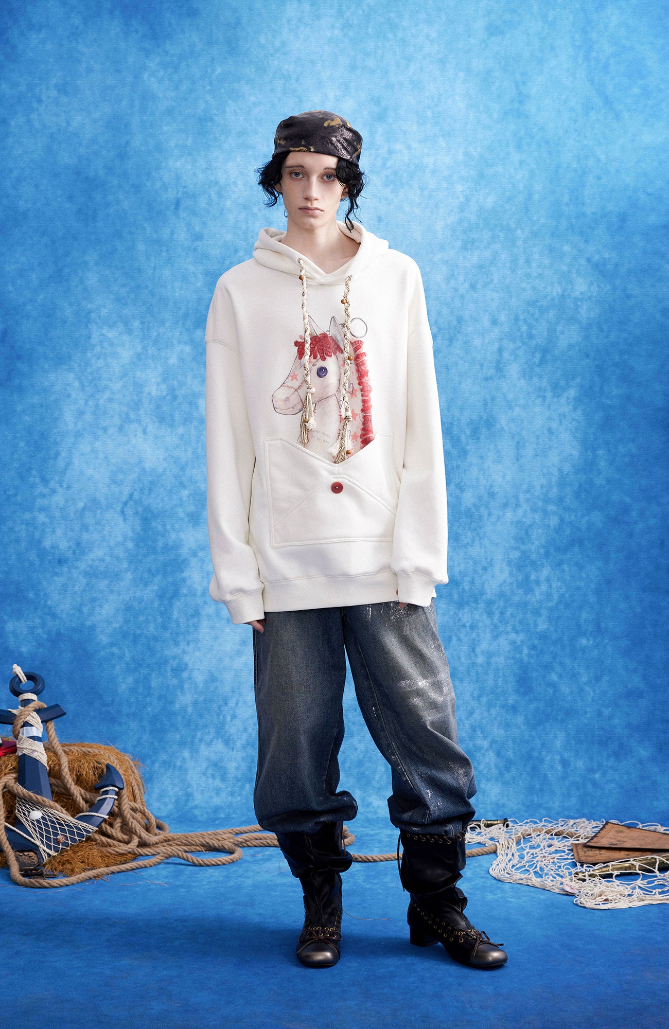 OIPWORD Envelope Pocket Pony Graphic Hoodie