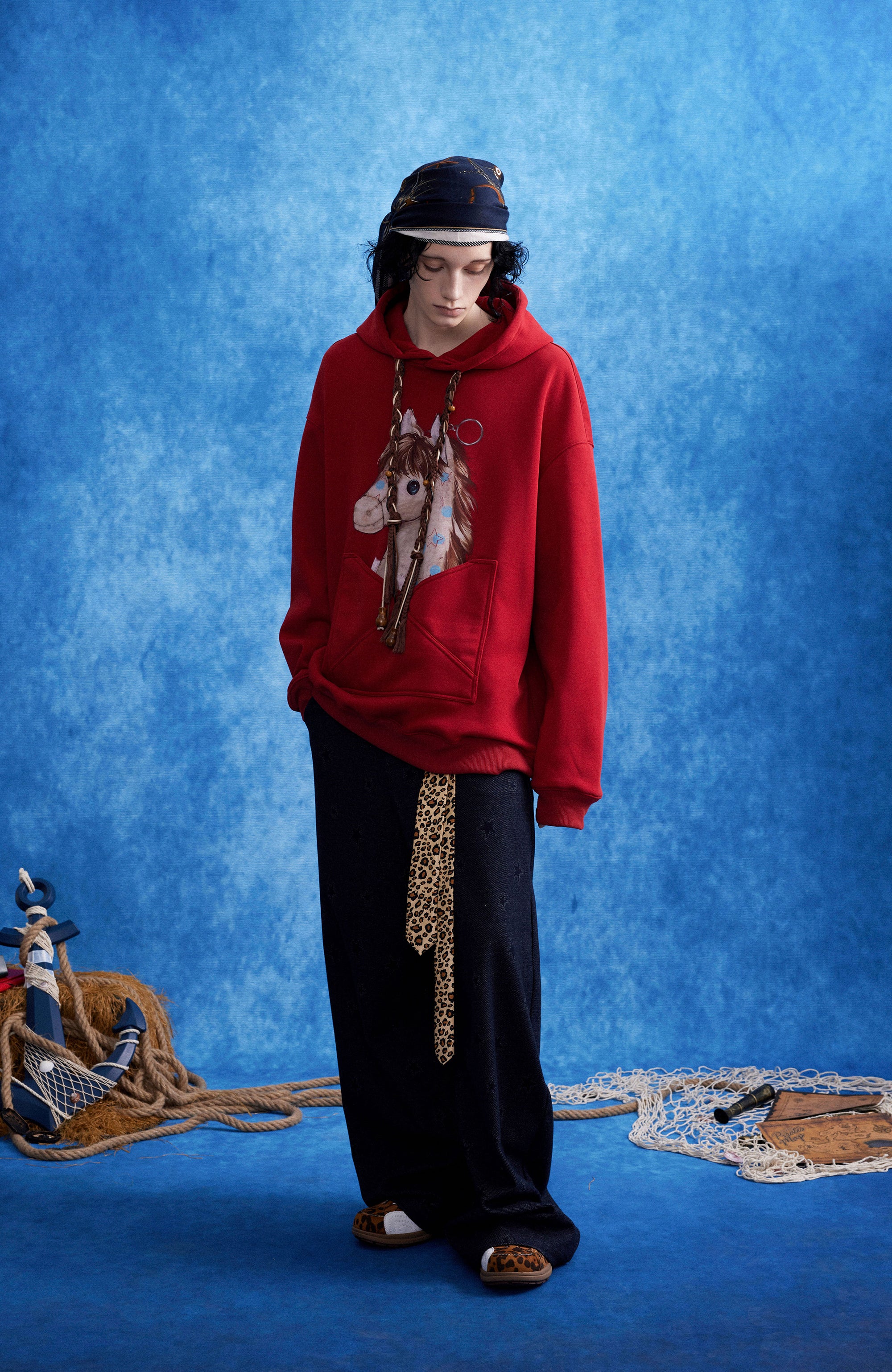 OIPWORD Envelope Pocket Pony Graphic Hoodie