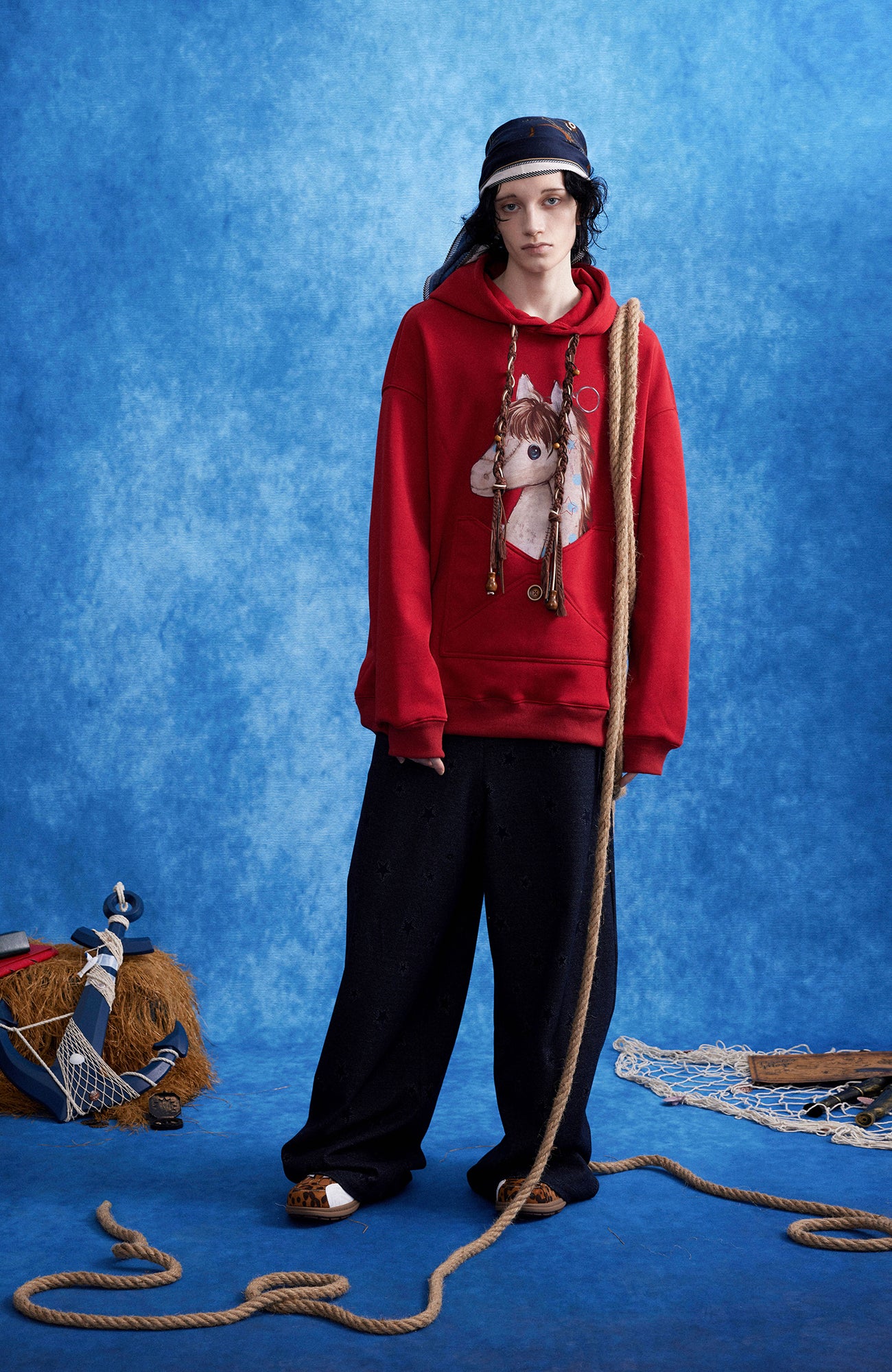 OIPWORD Envelope Pocket Pony Graphic Hoodie